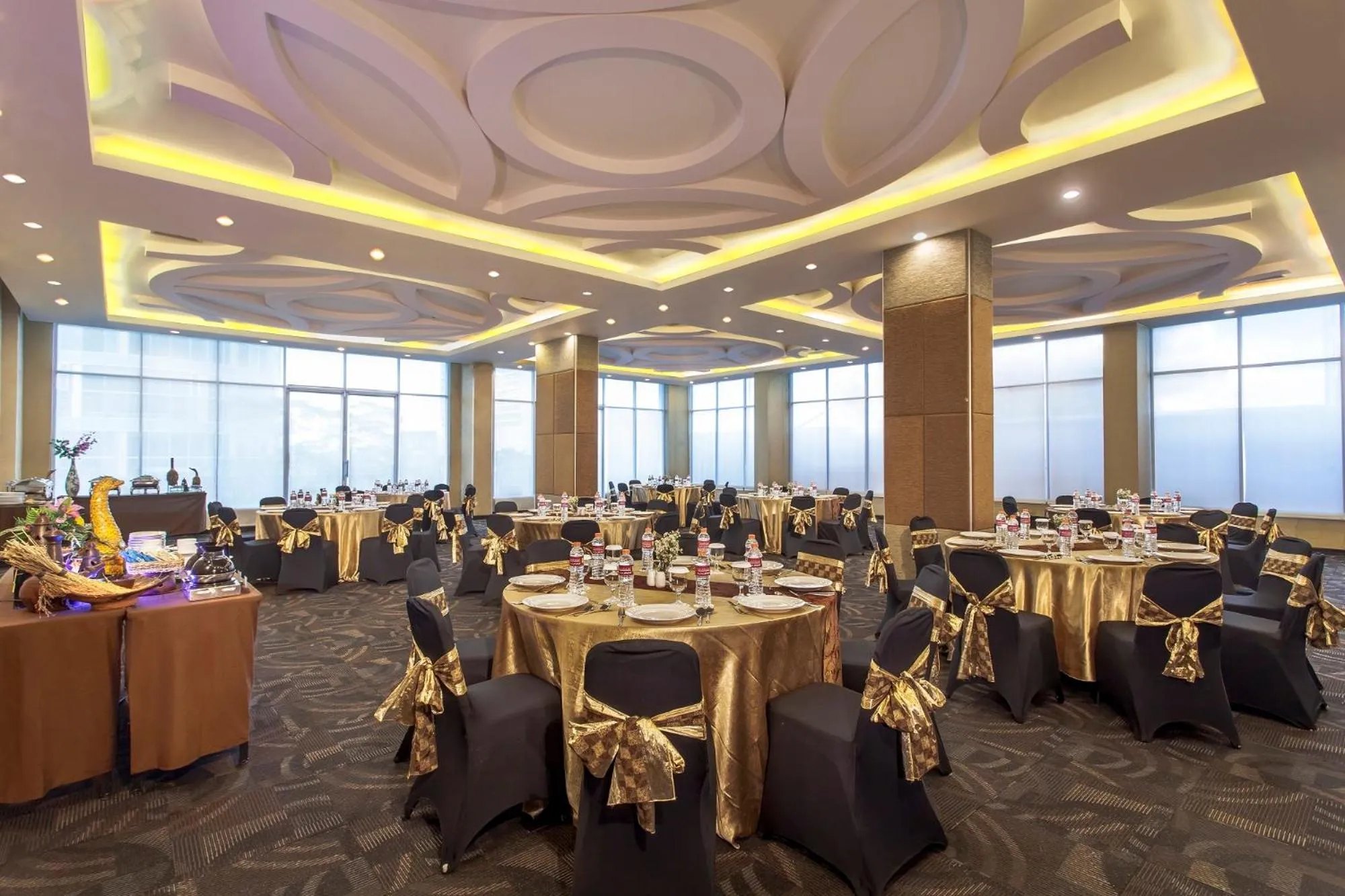 Banquet/Function facilities in favehotel Solo Baru