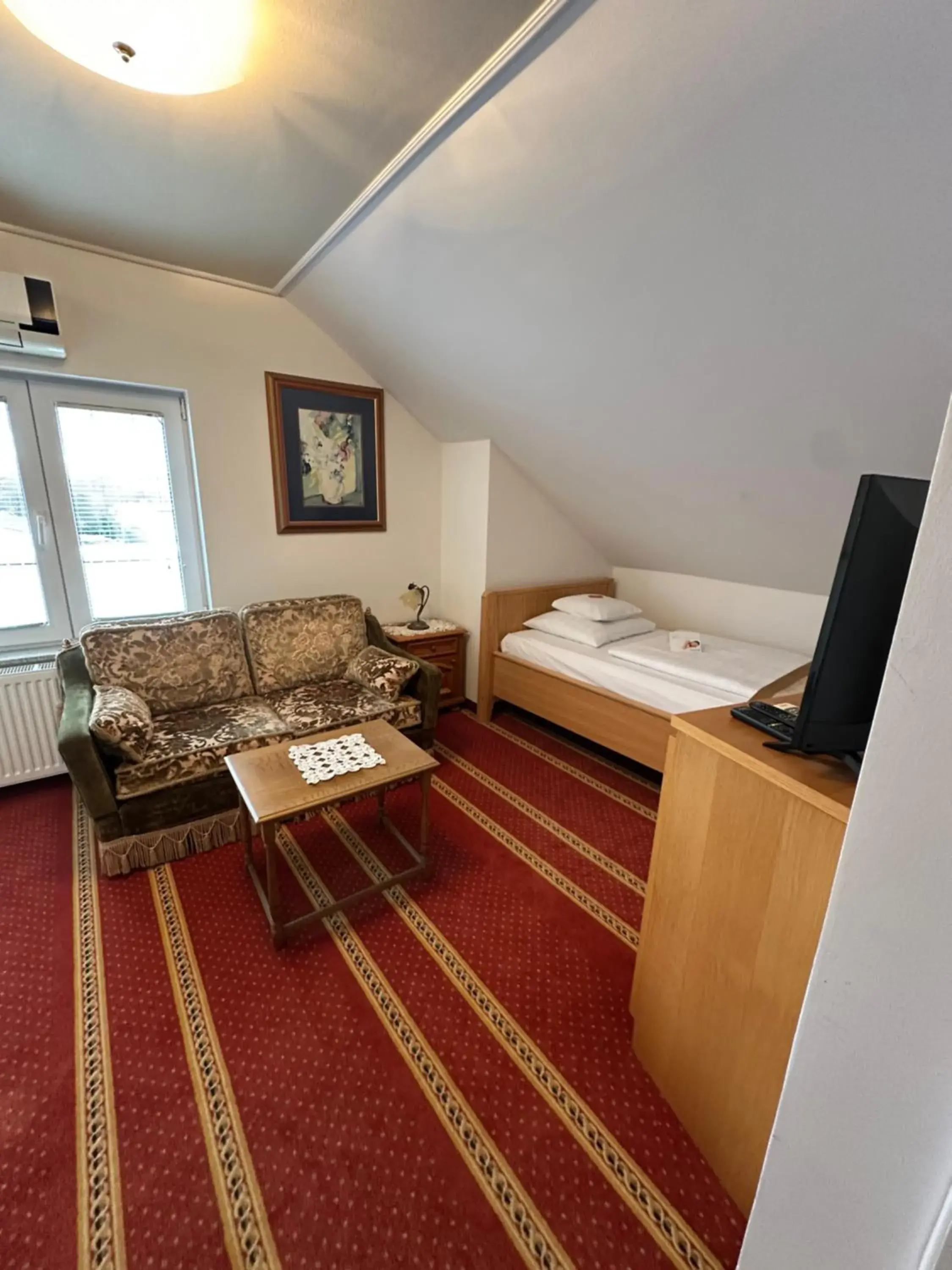 Twin Room in Hotel Grande Twin Room in Hotel Grande