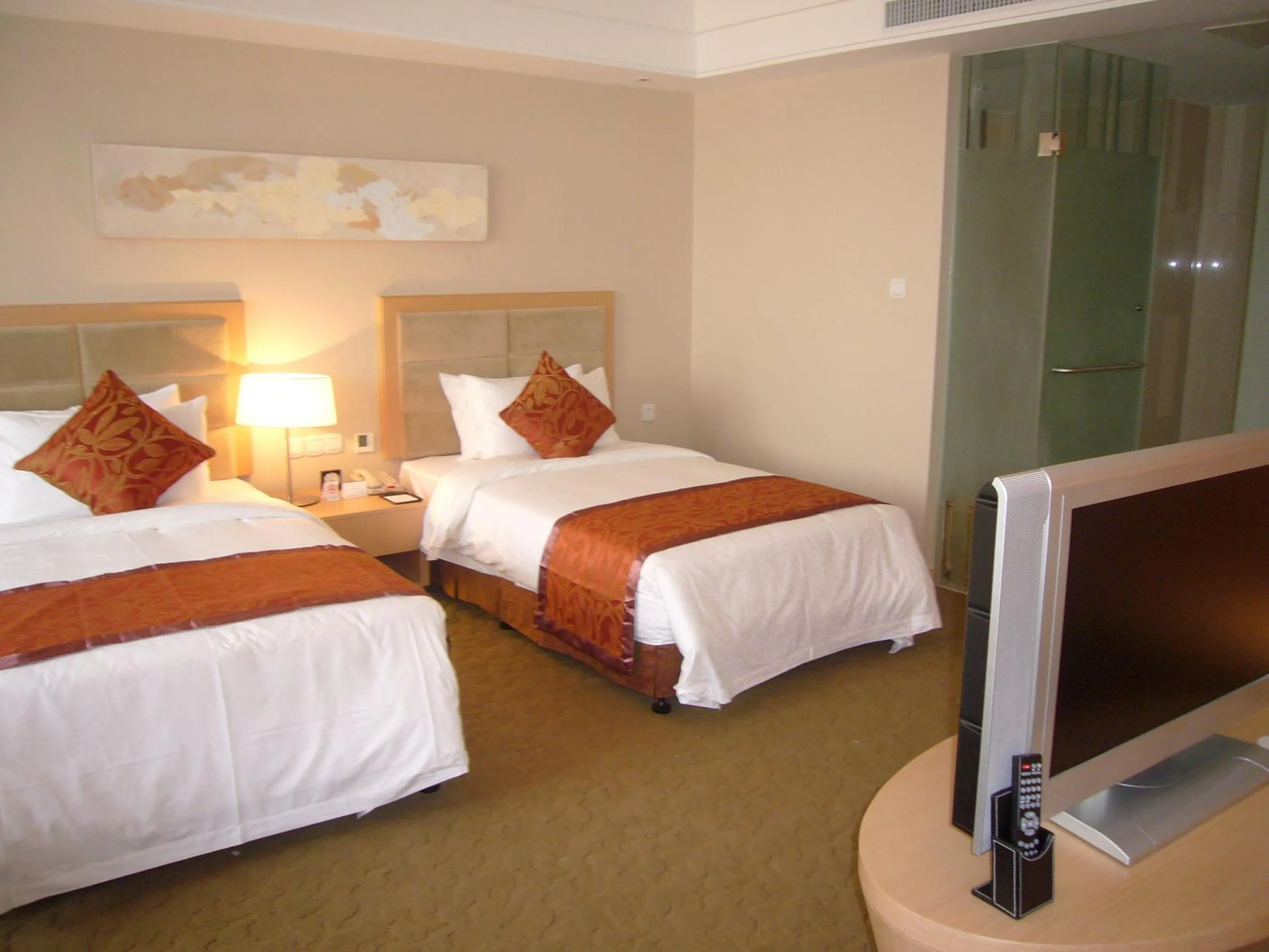 Bed in Grand Metropark Hotel Suzhou