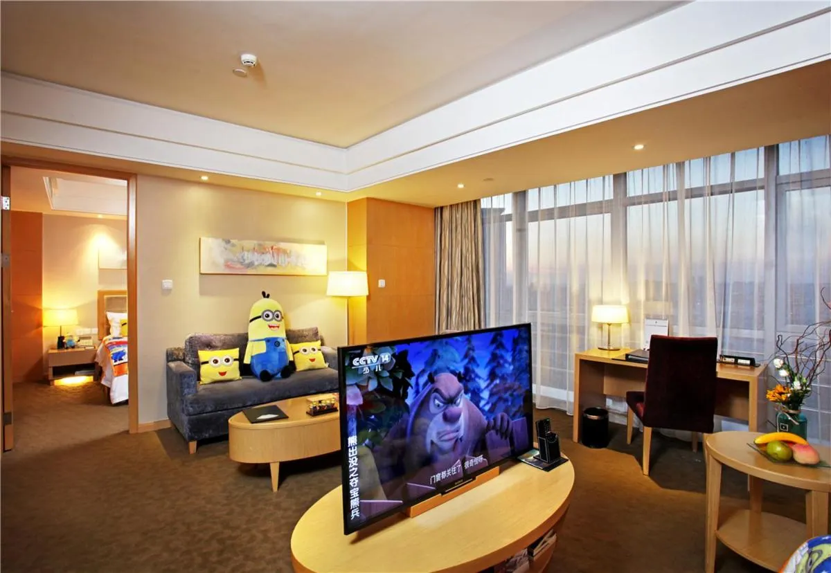 TV/Entertainment Center in Grand Metropark Hotel Suzhou