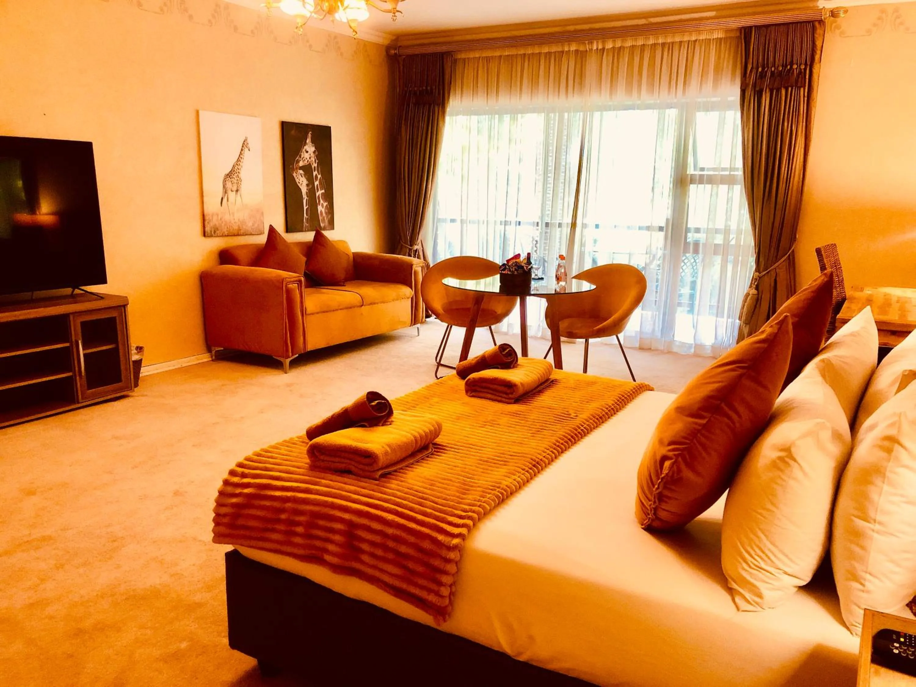 Seating area in 27A on Angus