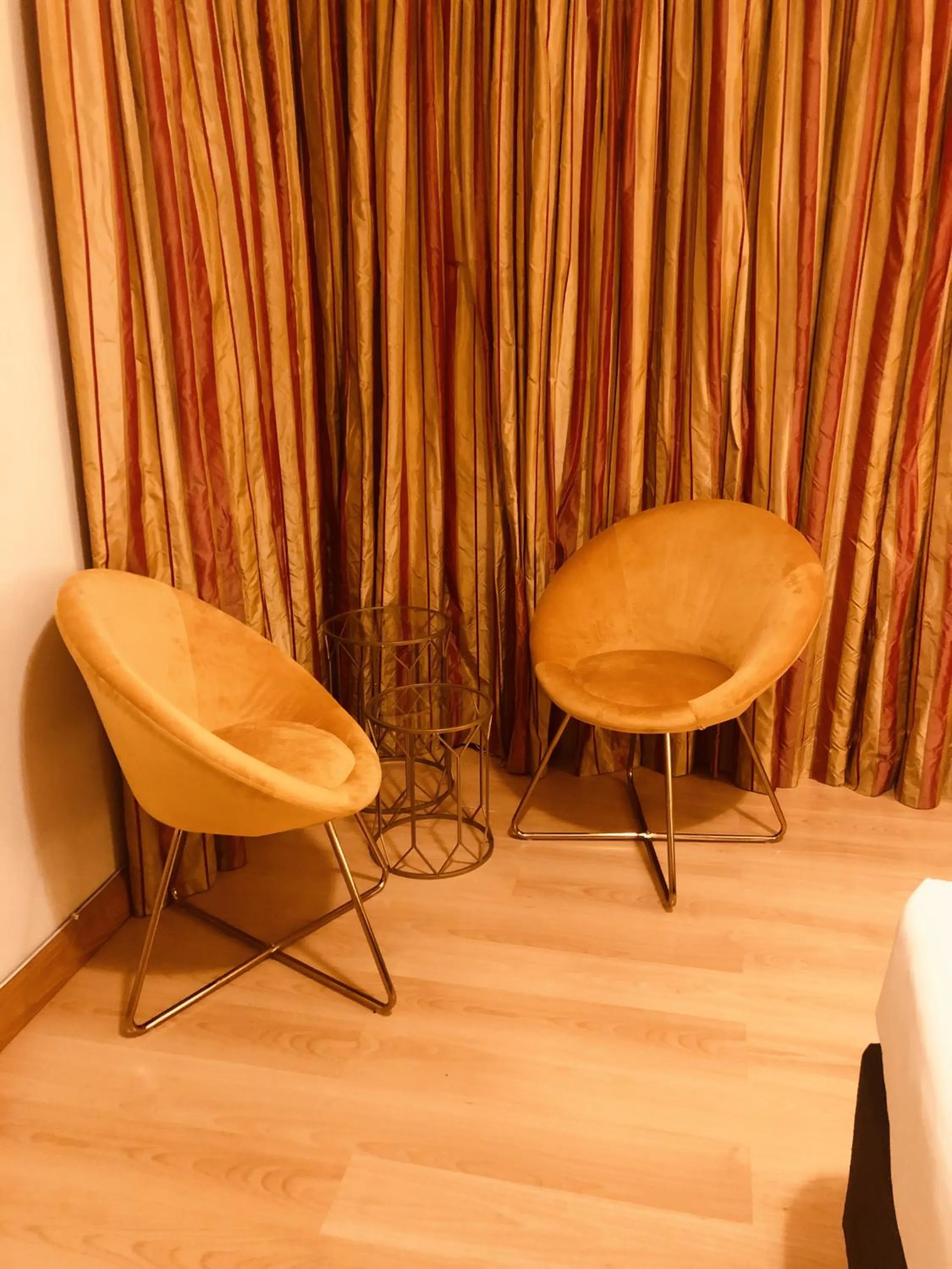 Seating area in 27A on Angus