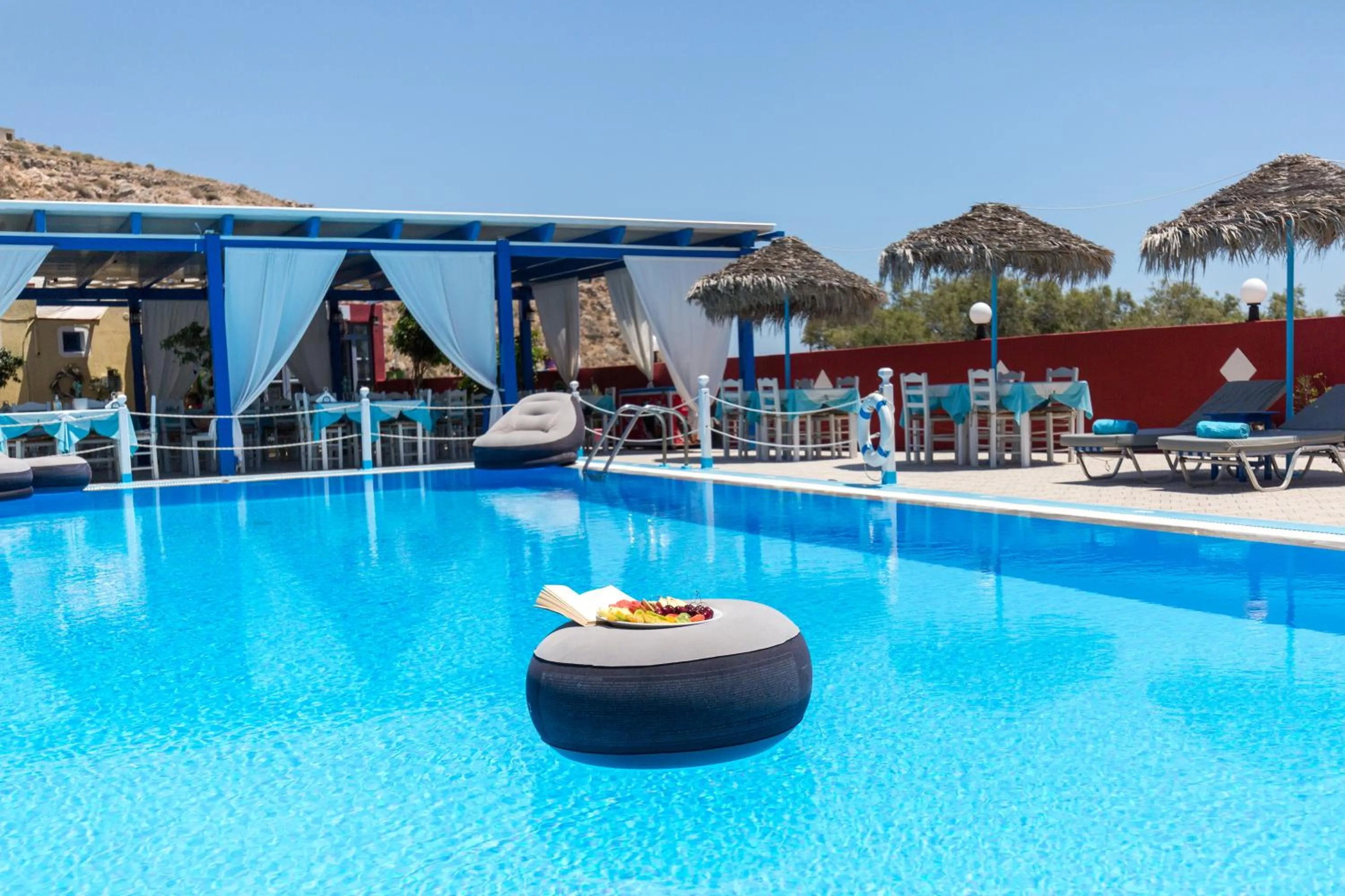 Swimming pool in Villa Michalis