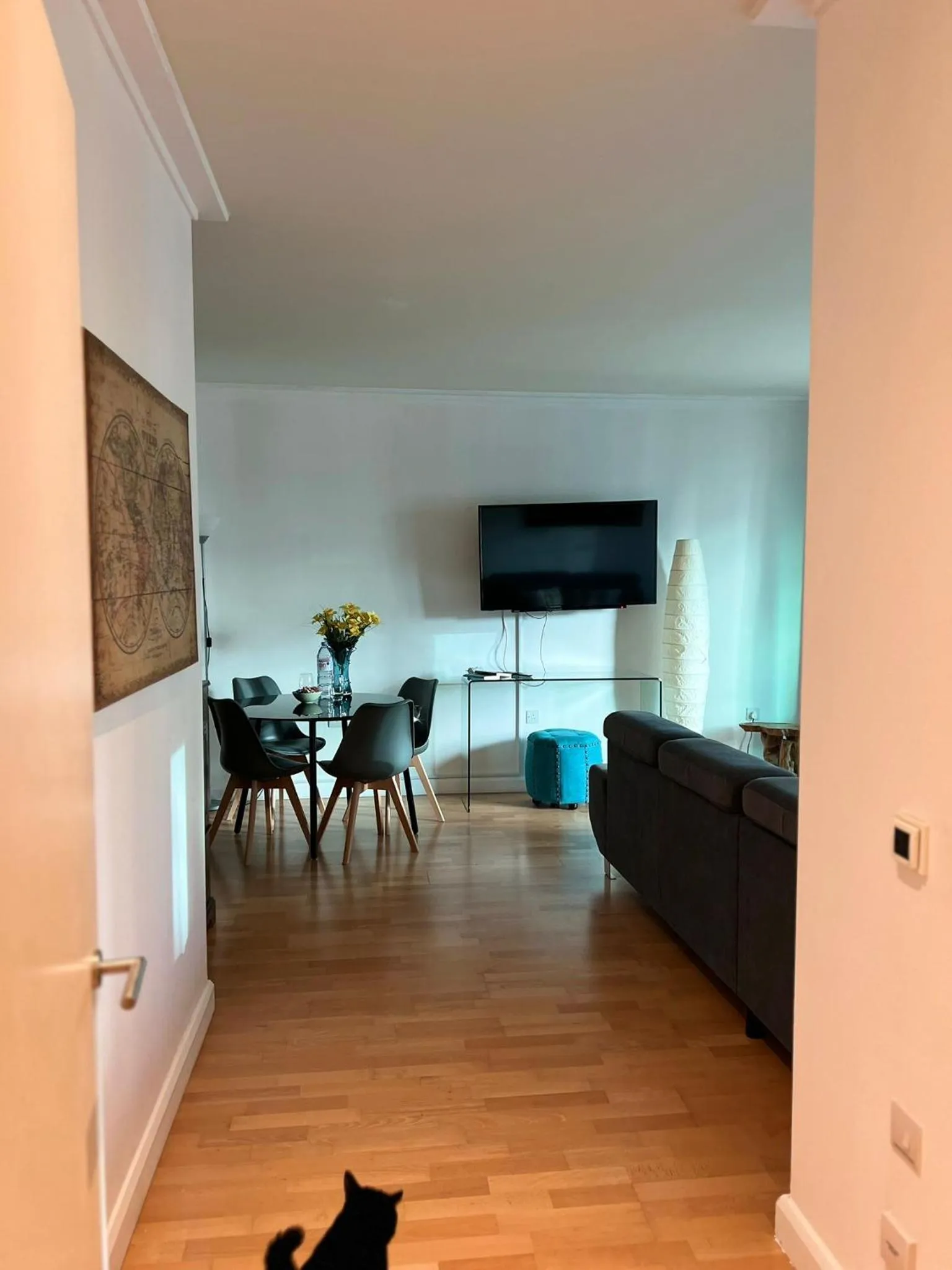 TV and multimedia in Canary Wharf - Luxury Apartments