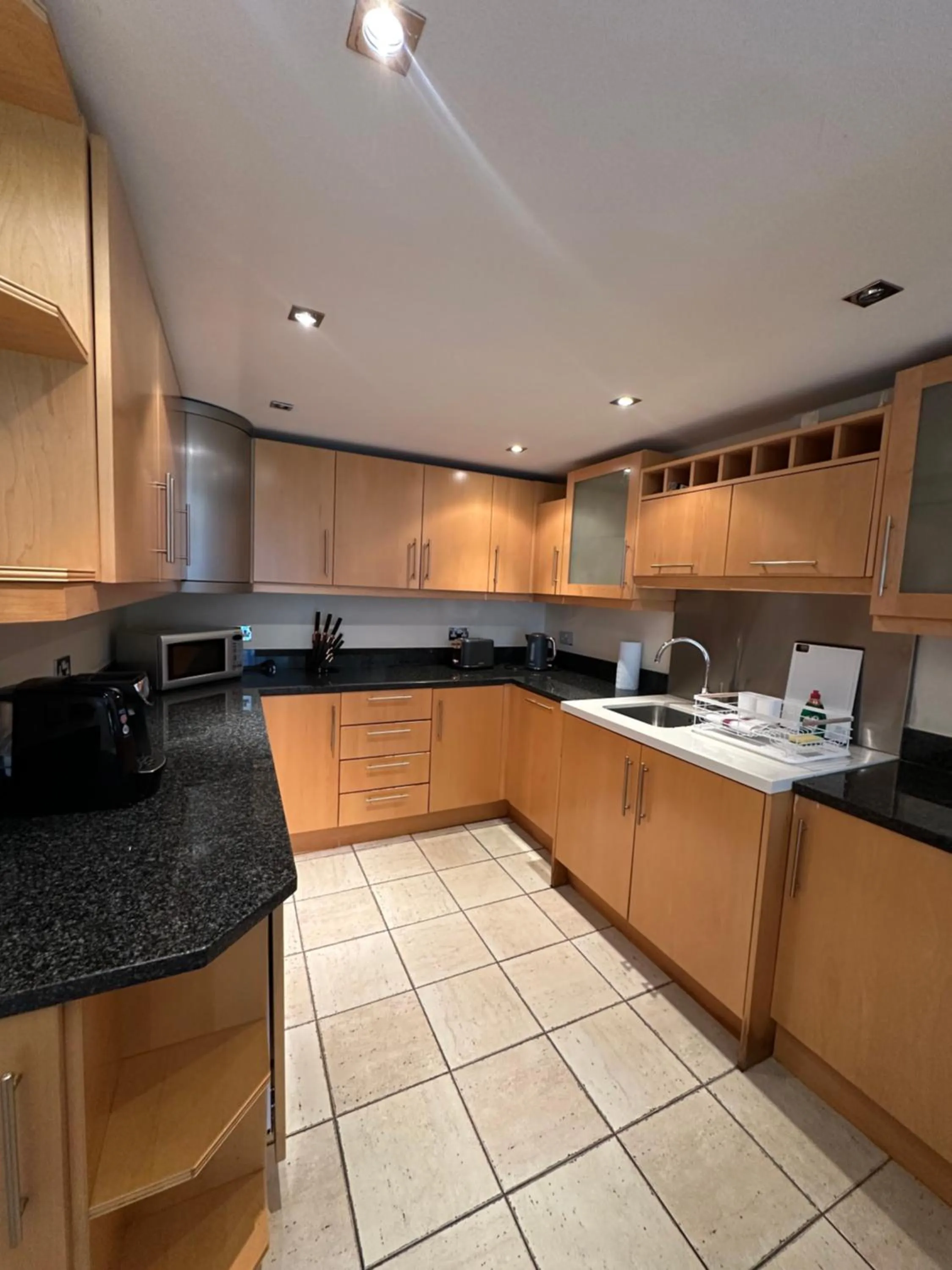 Kitchen or kitchenette in Canary Wharf - Luxury Apartments