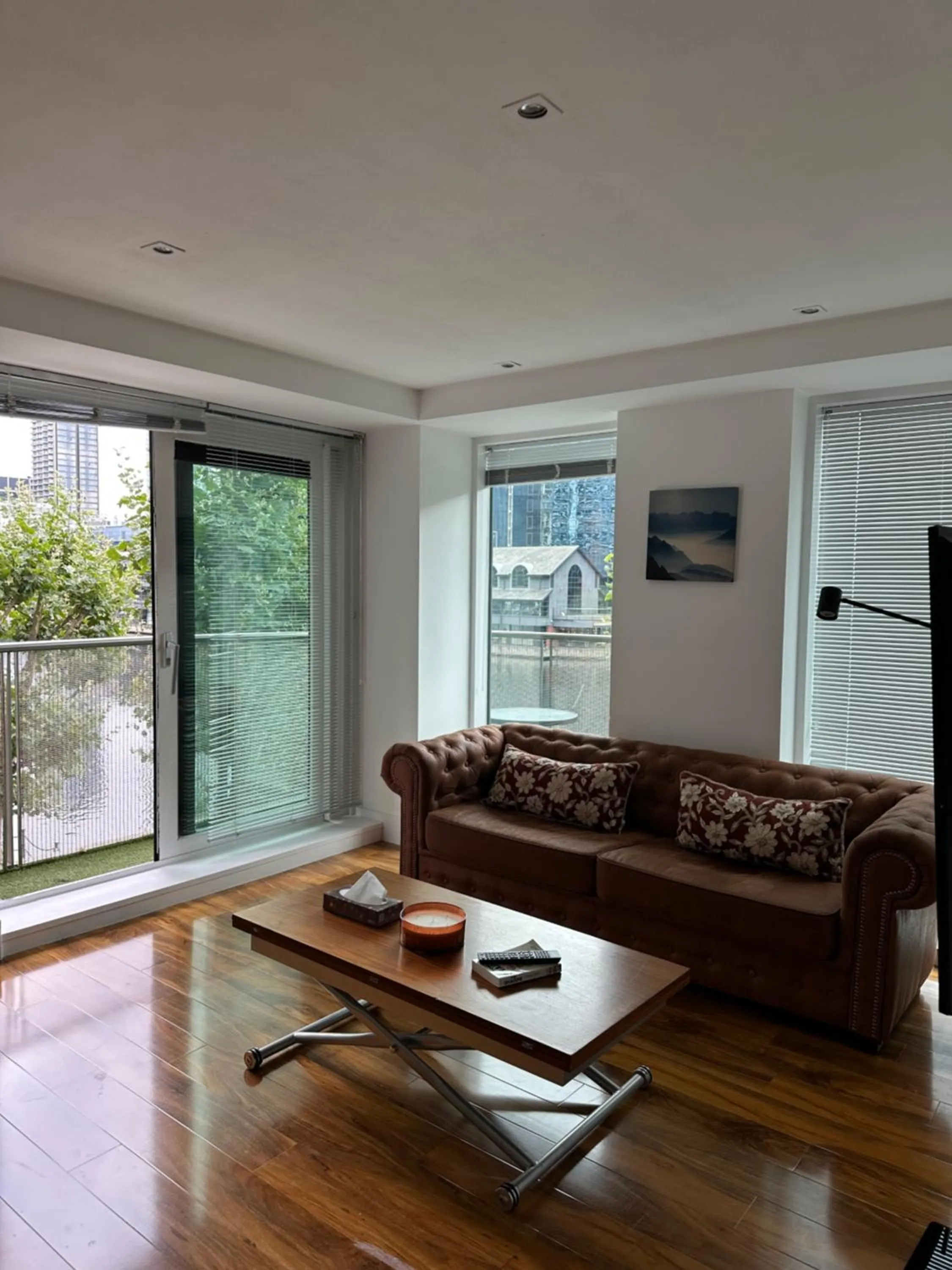 Living room in Canary Wharf - Luxury Apartments