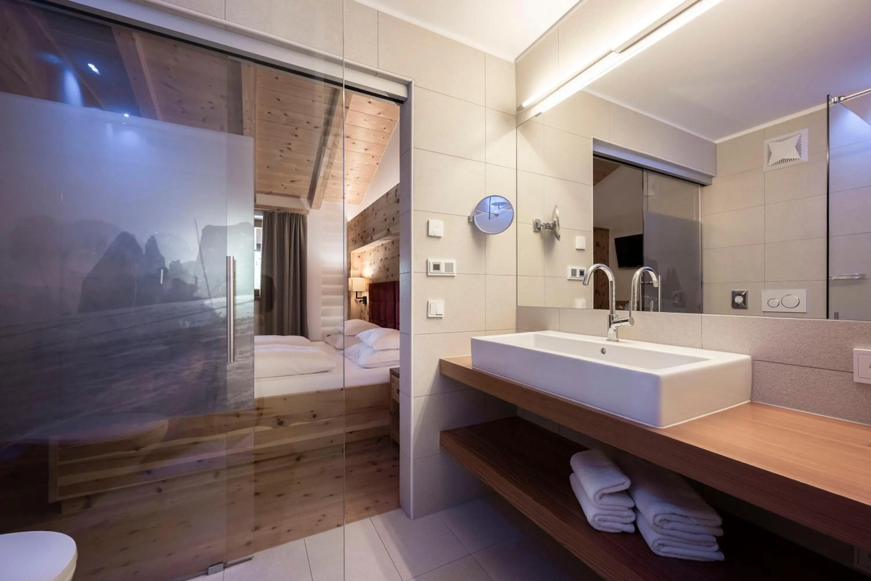 Photo of the whole room in Dolomites Nature Hotel Vigilerhof