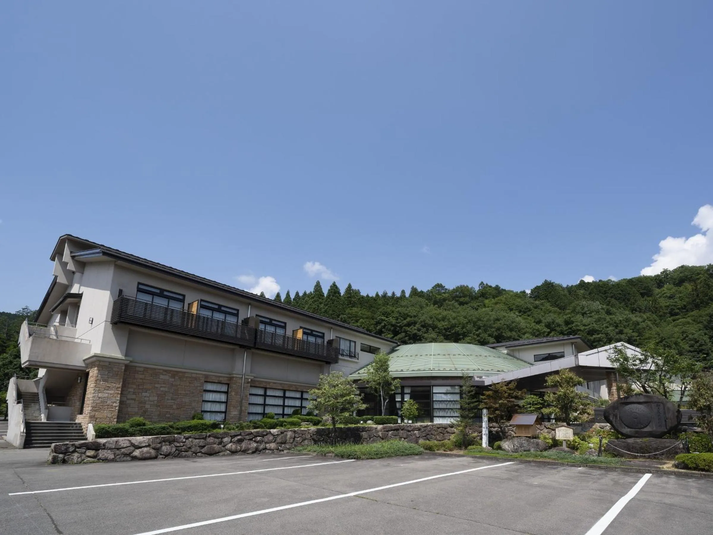 Facade/entrance in Hotel Sekisuien