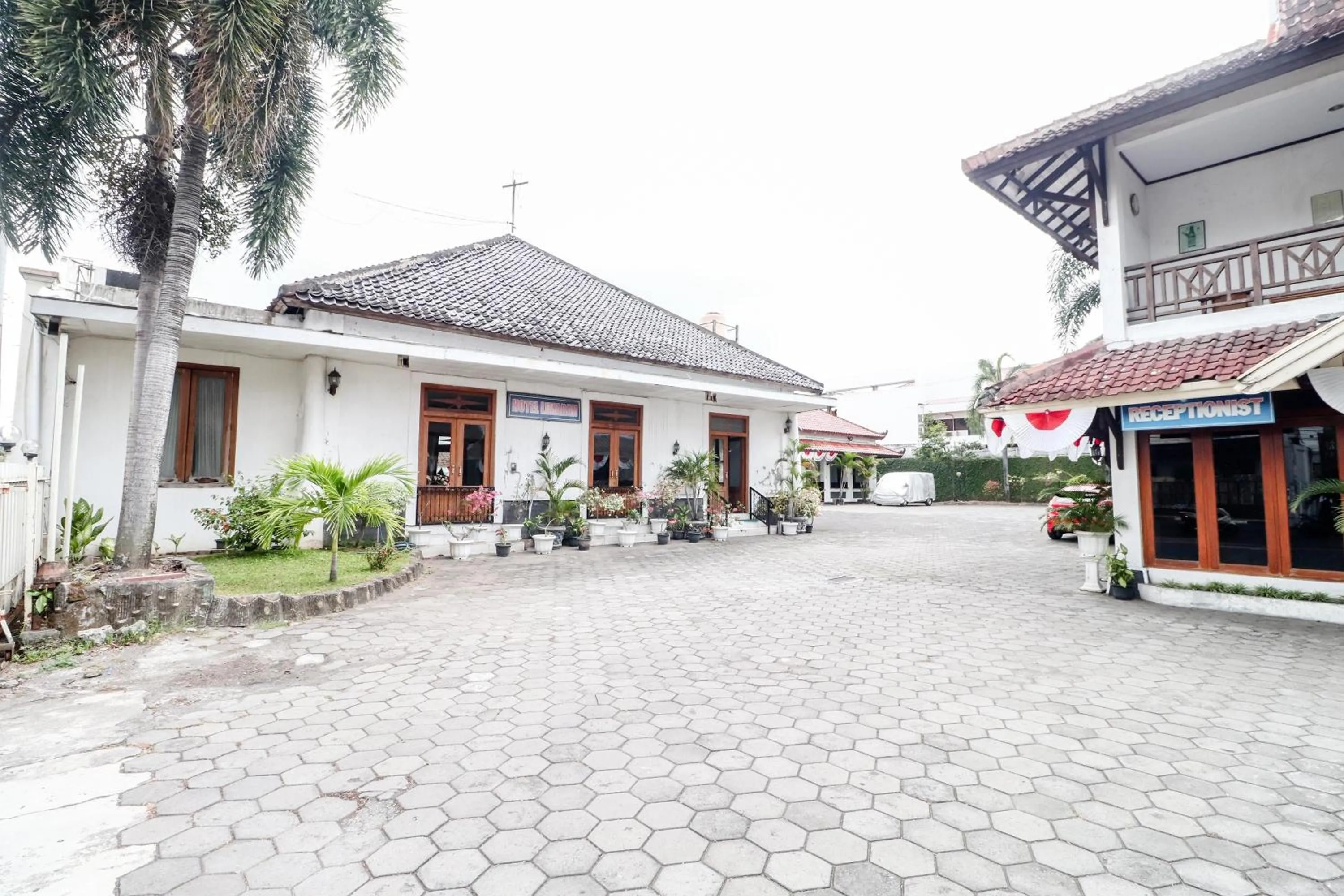 Property building in Hotel Limaran 1