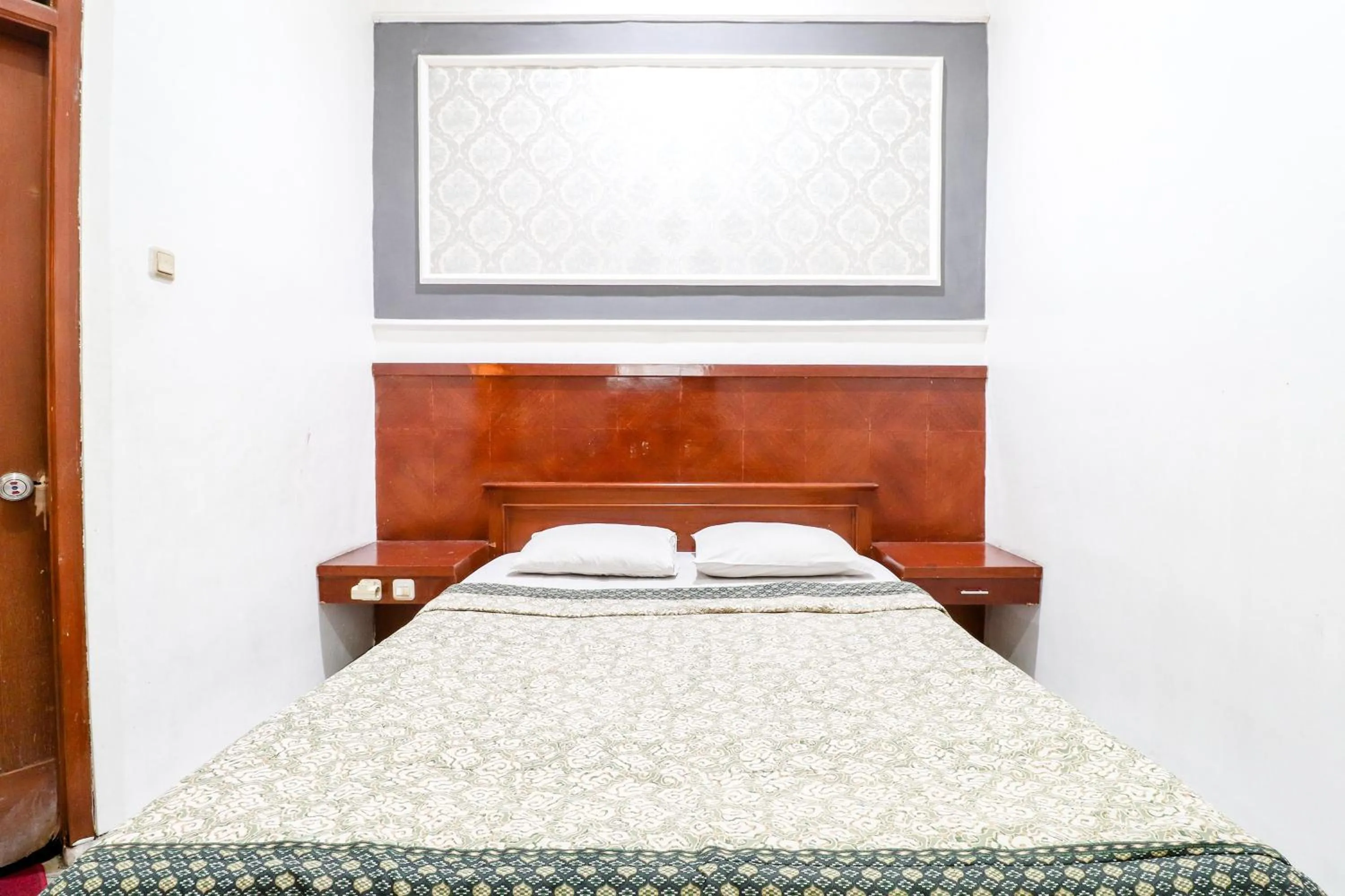 Bedroom, Bed in Hotel Limaran 1