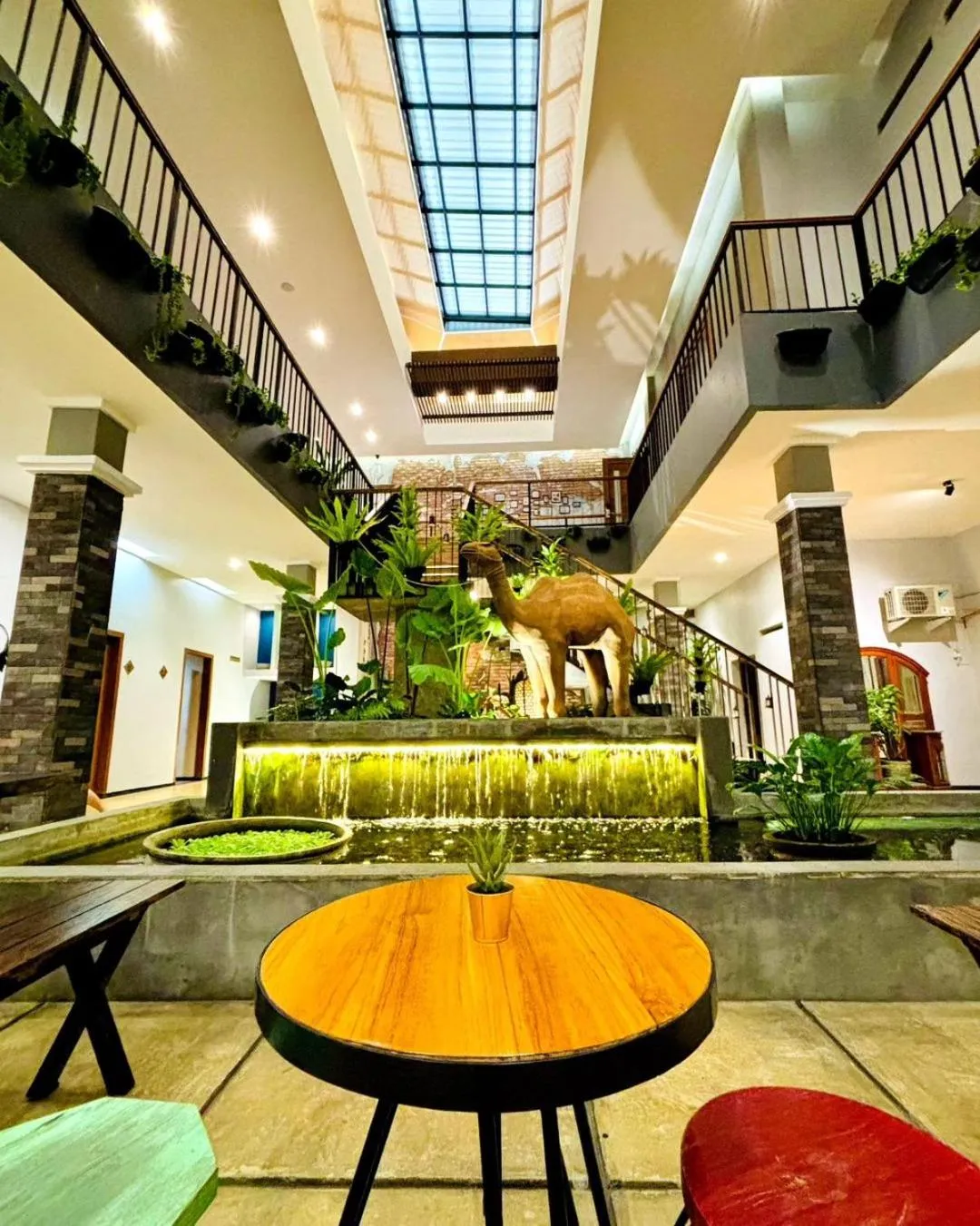 Seating area in Hotel Sriti Magelang