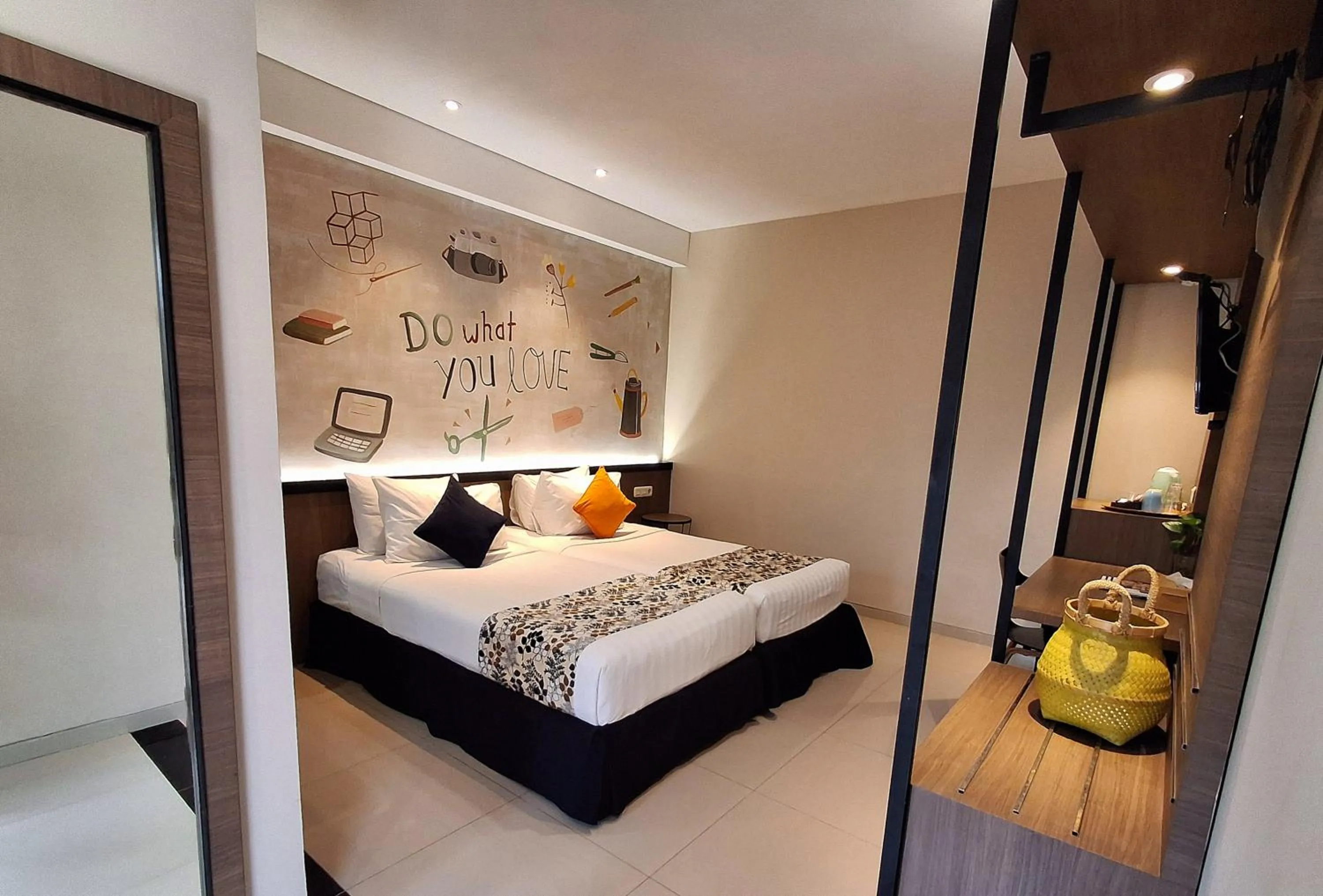 Bedroom, Bed in Hotel Sriti Magelang