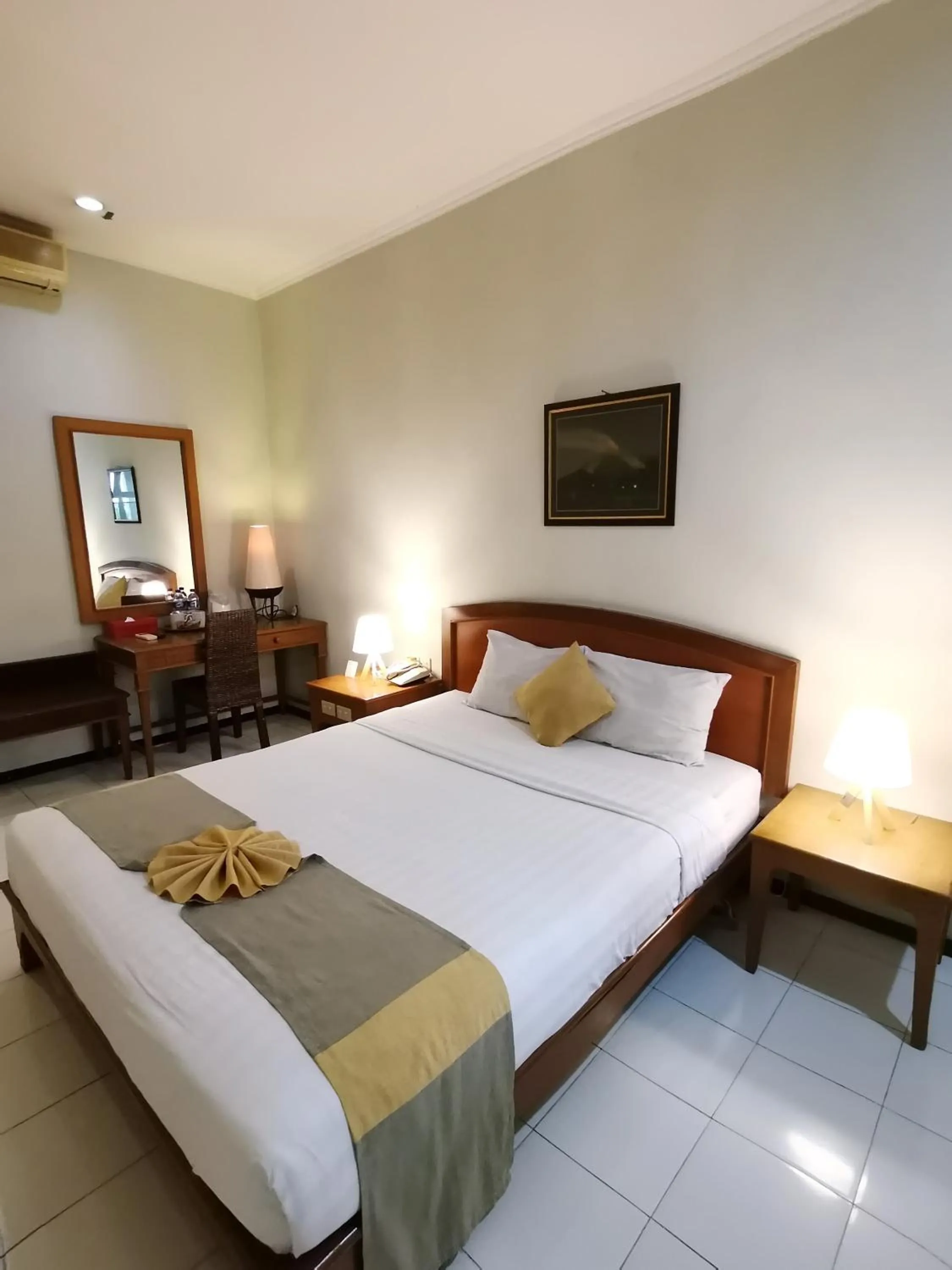 Bed in Hotel Catur Putra