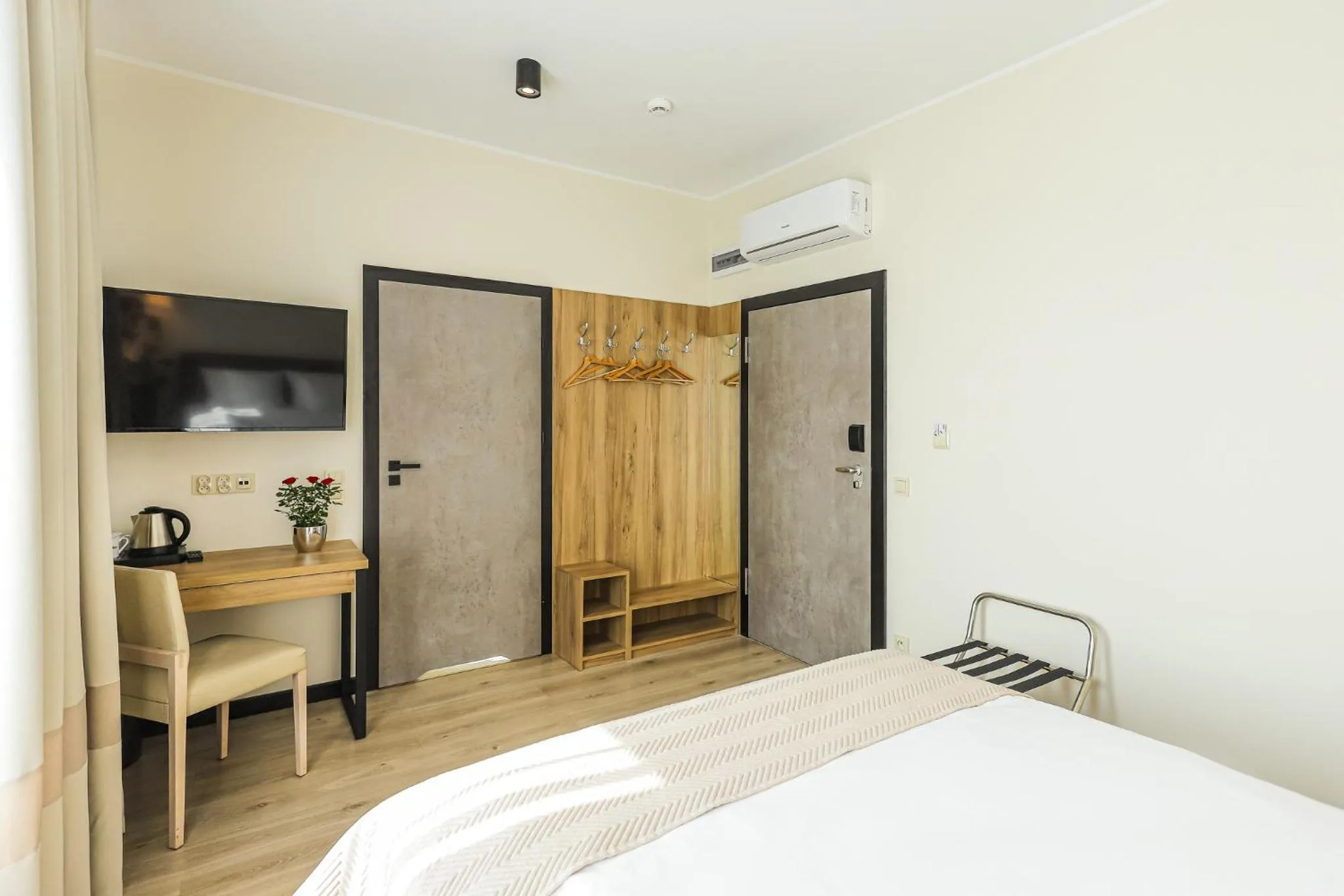 Photo of the whole room, Bed in Poznań West Hotel - Airport