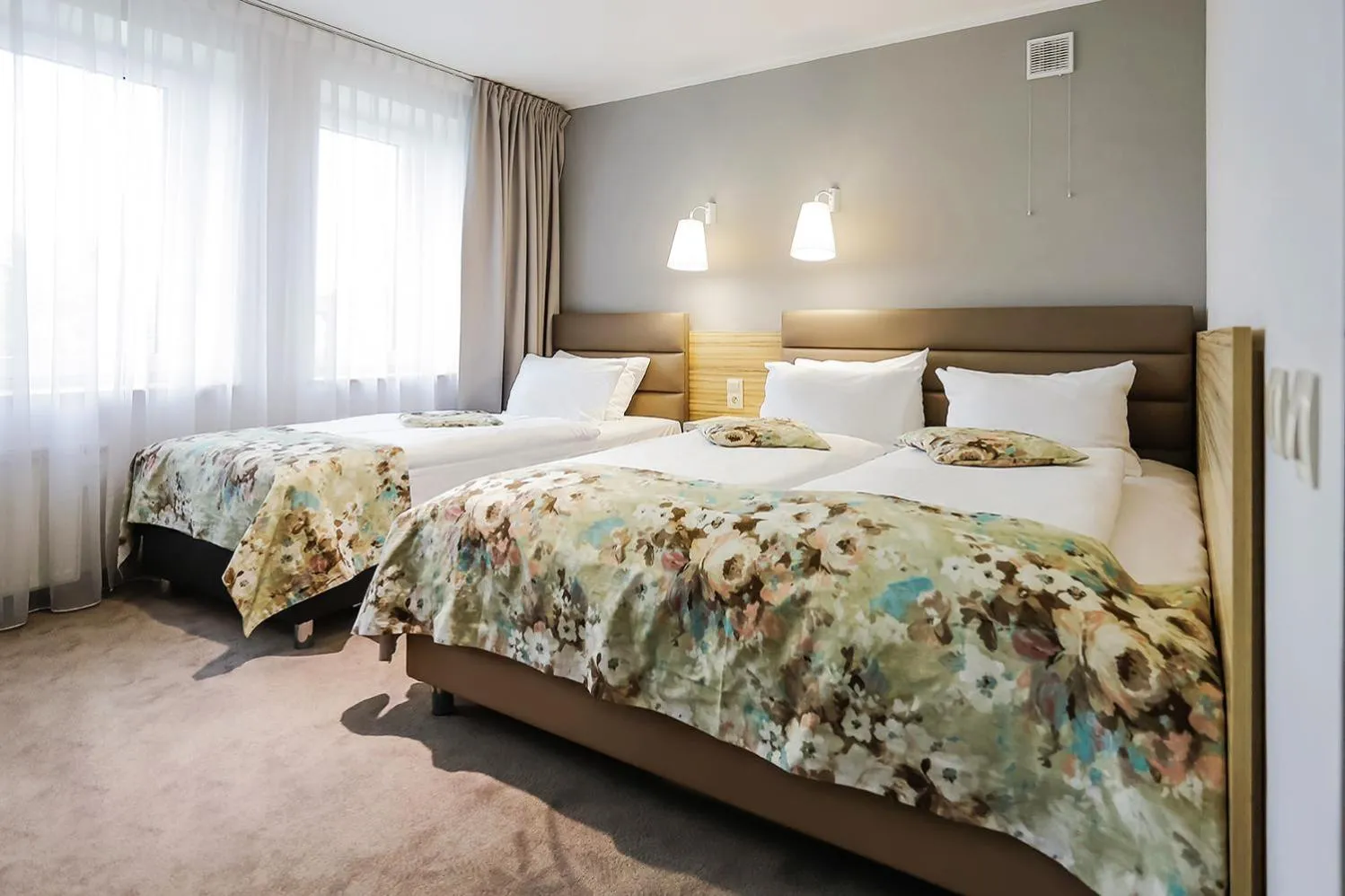 Bed in Poznań West Hotel - Airport