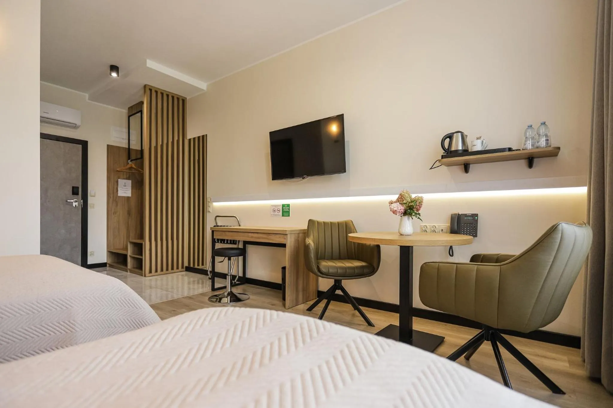 Photo of the whole room, Bed in Poznań West Hotel - Airport