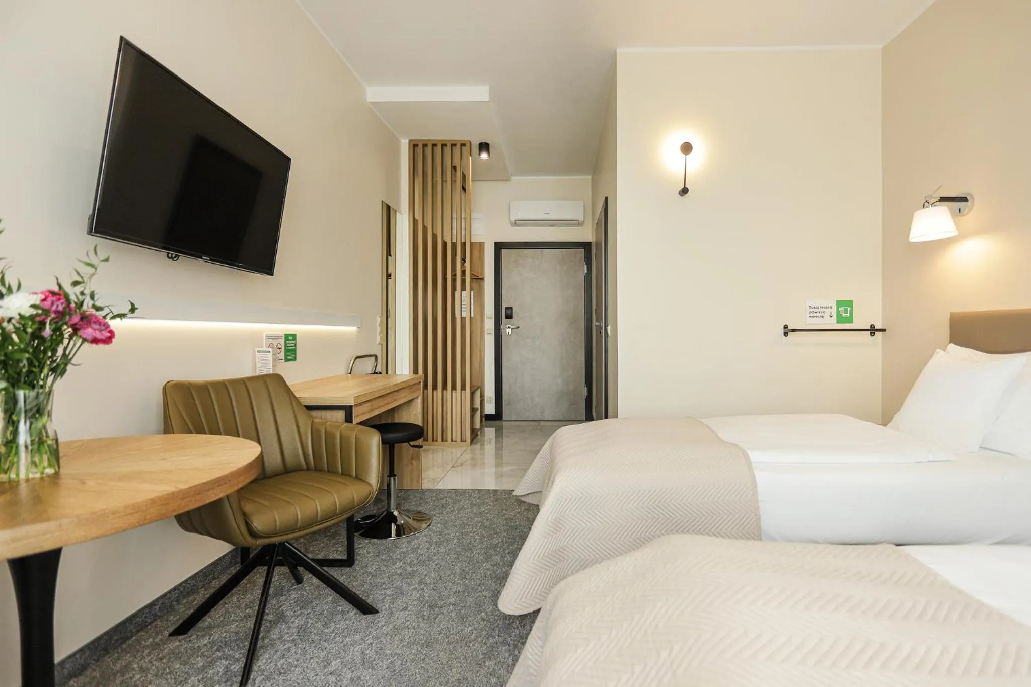 Photo of the whole room, Bed in Poznań West Hotel - Airport