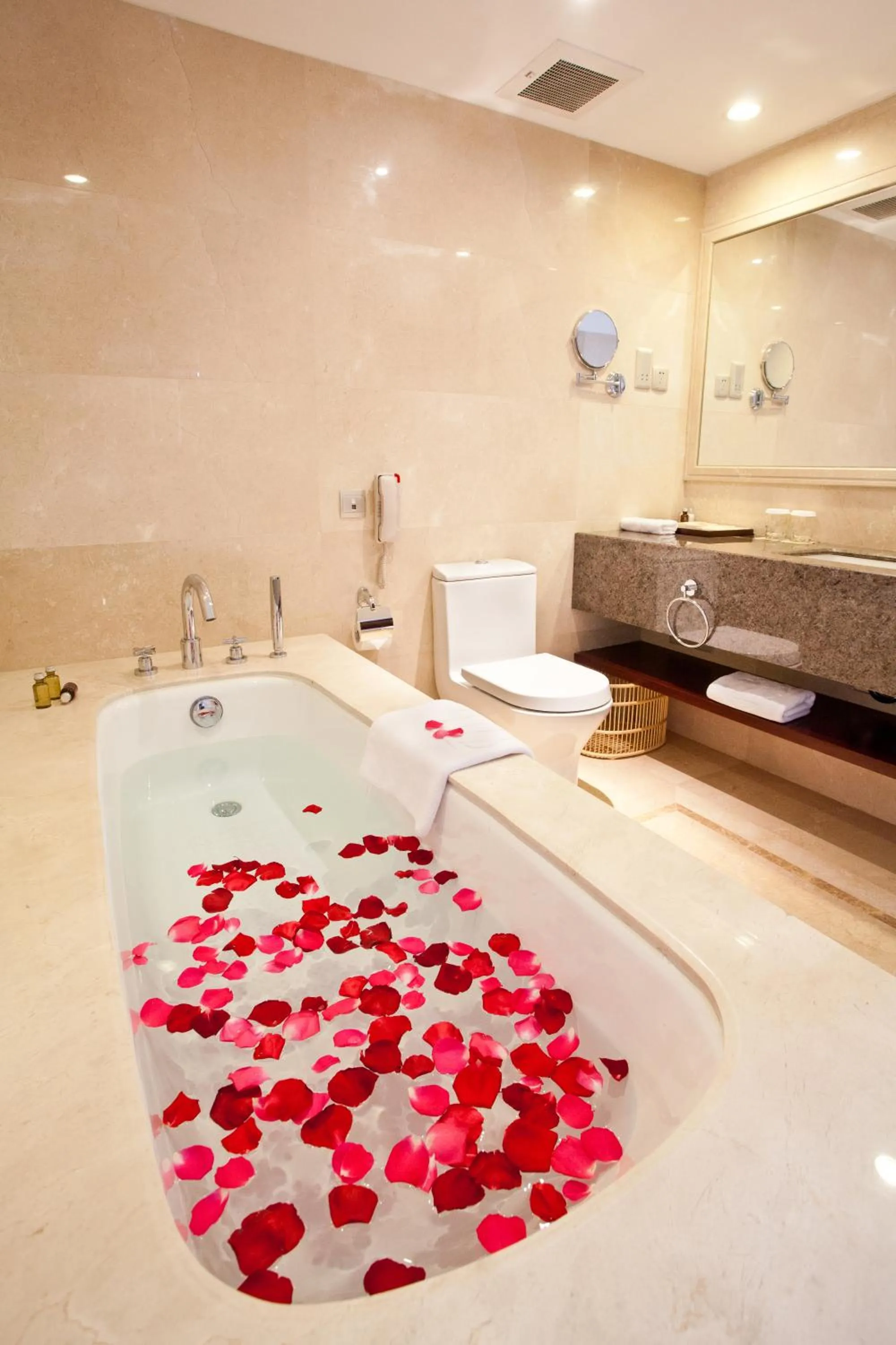 Bathroom in Beijing Guizhou Hotel