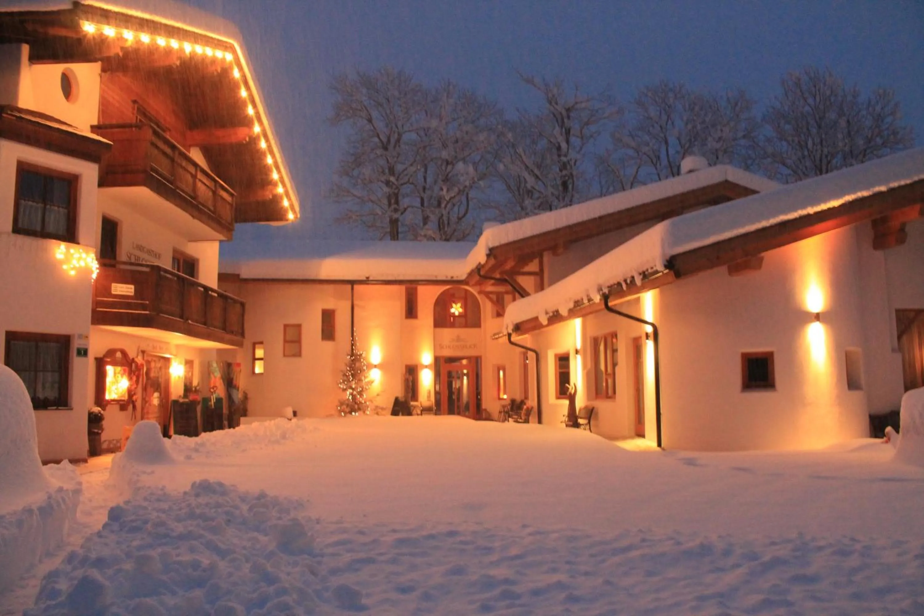 Property building in Hotel Kraftquelle Schlossblick