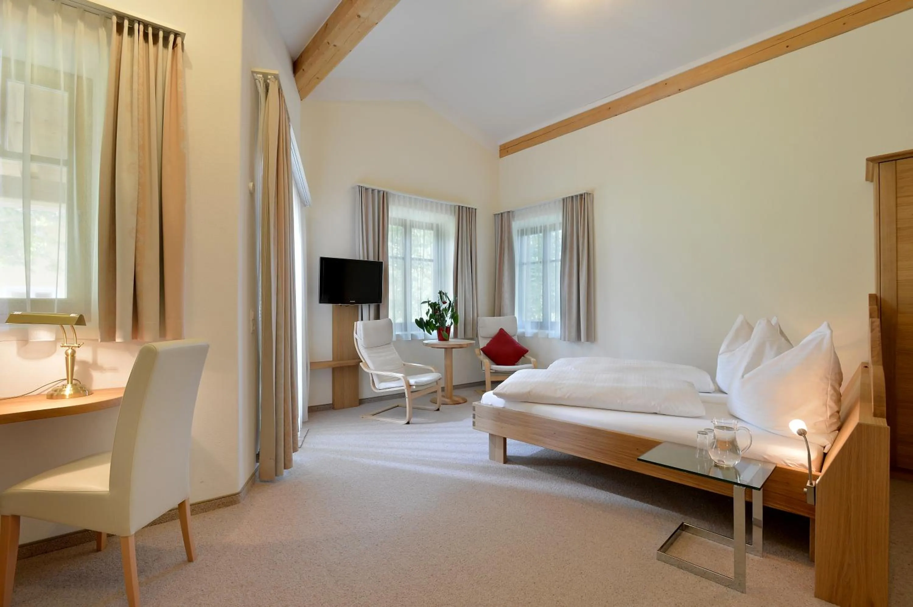 Photo of the whole room, Bed in Hotel Kraftquelle Schlossblick