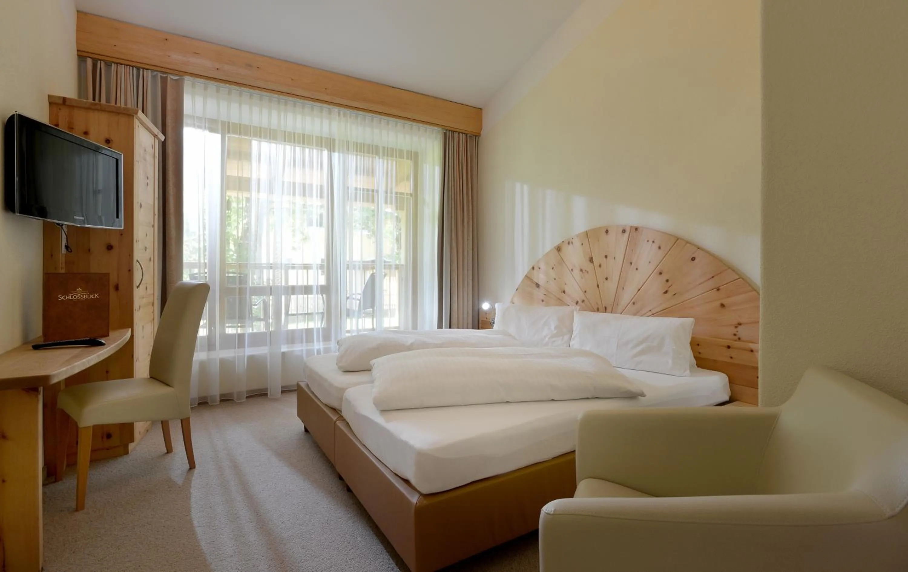 Bedroom, Bed in Hotel Kraftquelle Schlossblick