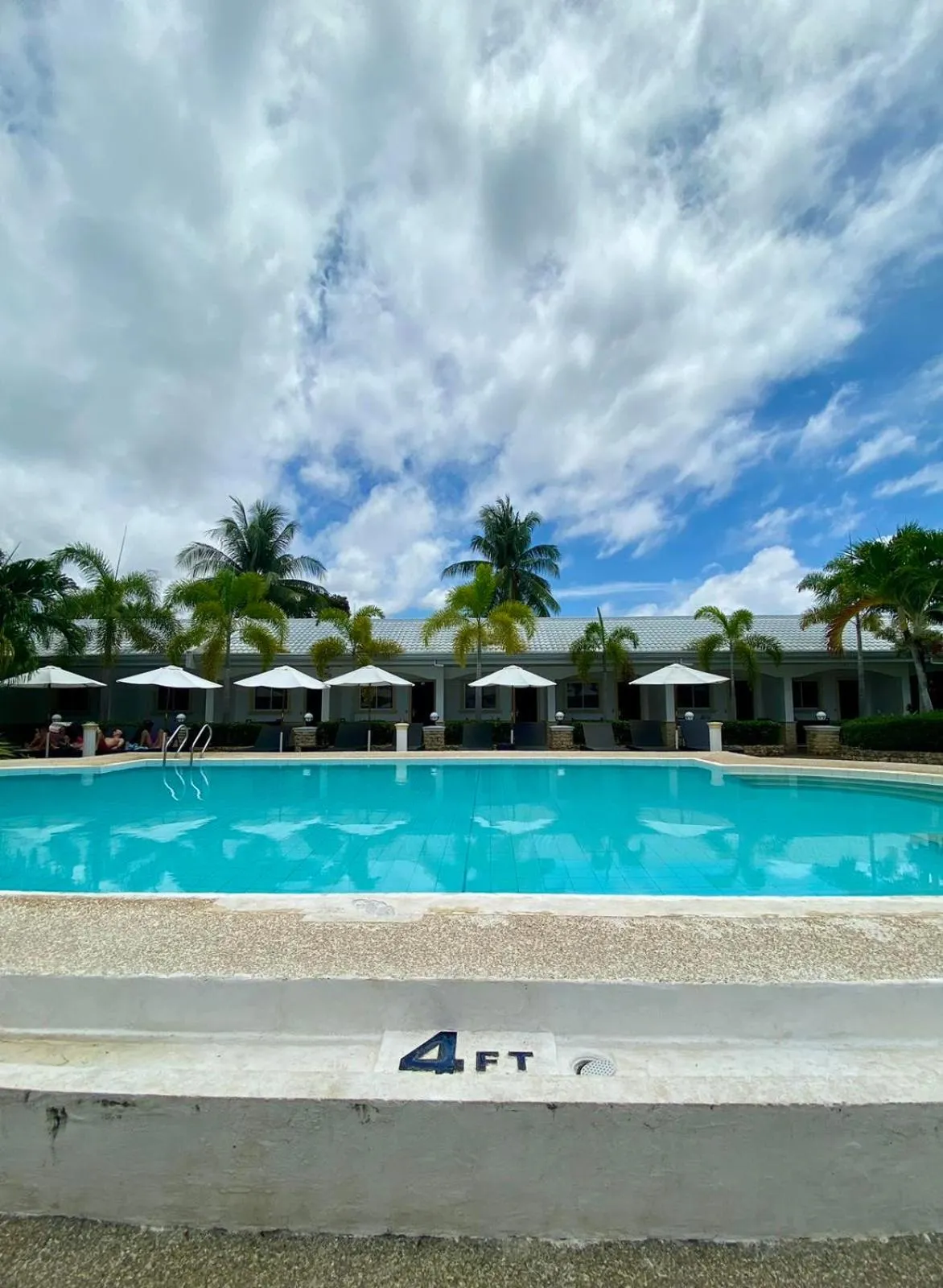 Swimming pool in Panglao Regents Park Resort