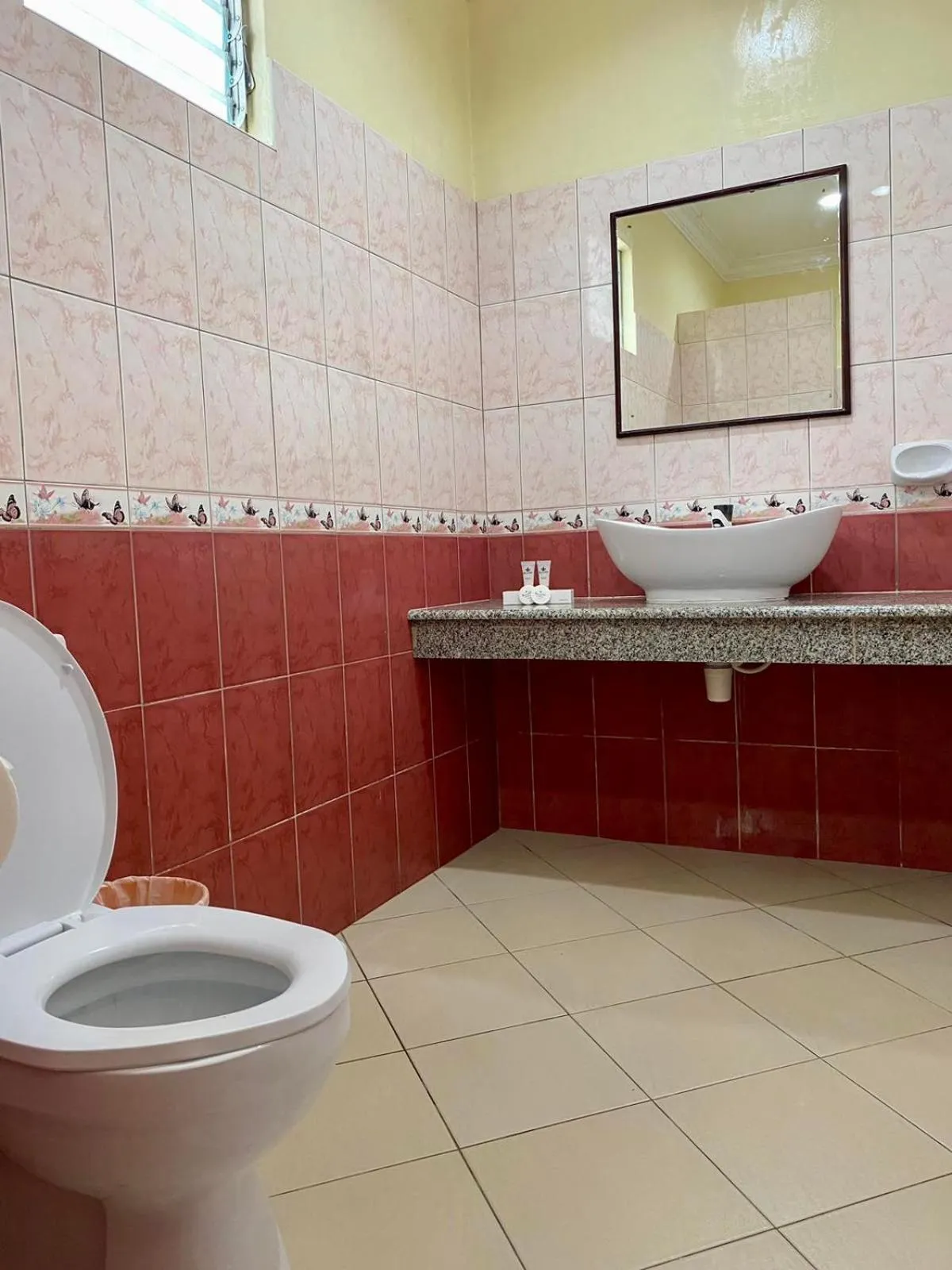 Toilet in Panglao Regents Park Resort