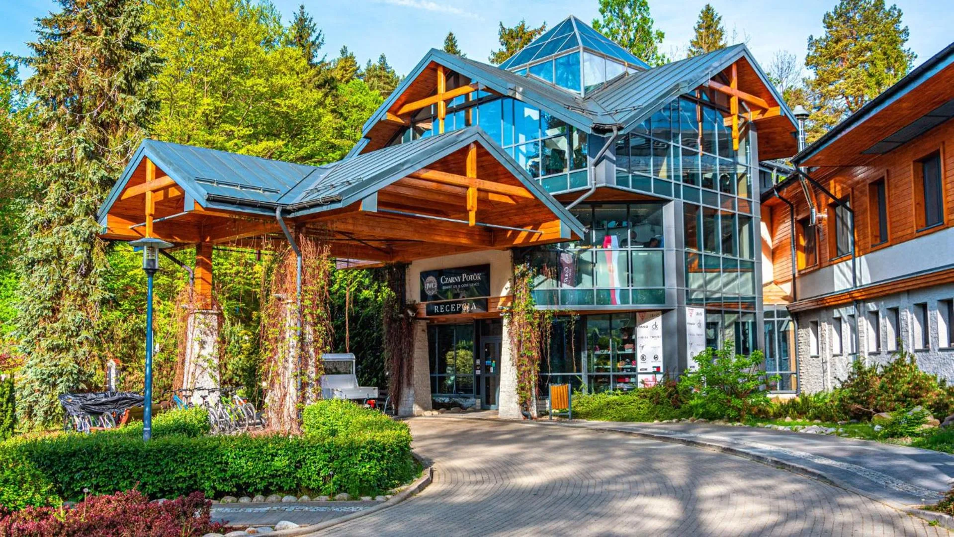 Property building in Hotel Czarny Potok Resort SPA & Conference
