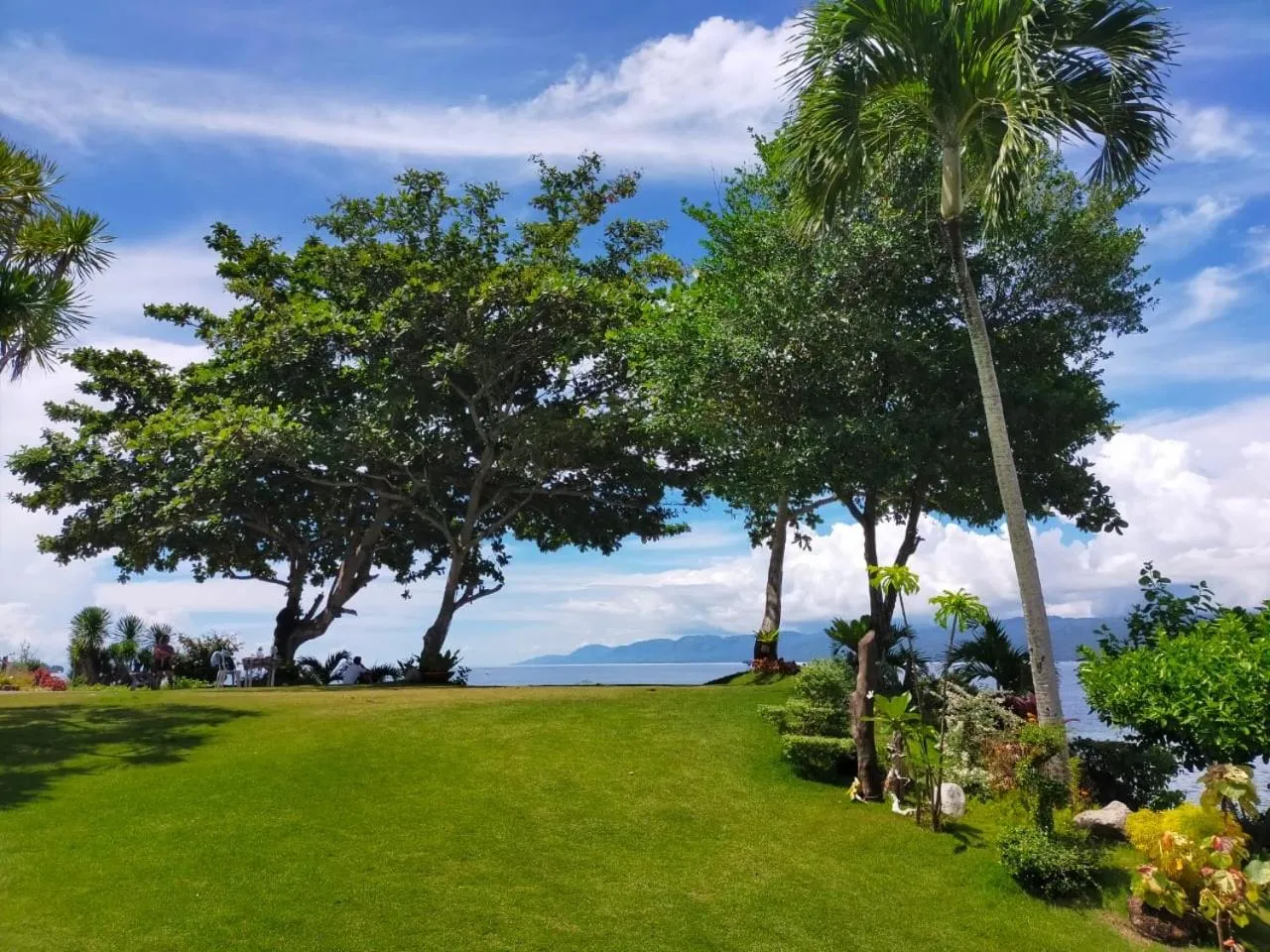 Day in Wuthering Heights Bed & Breakfast by the Sea