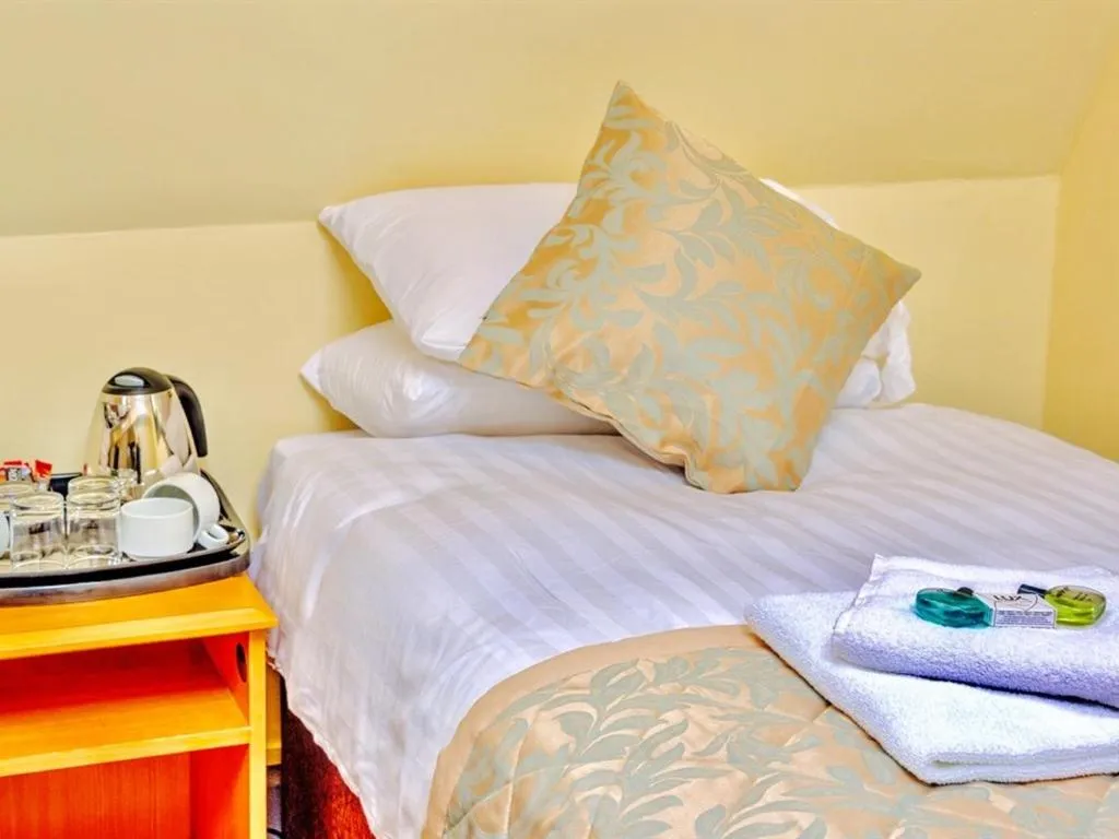 Bedroom, Bed in Grainger House Hotel