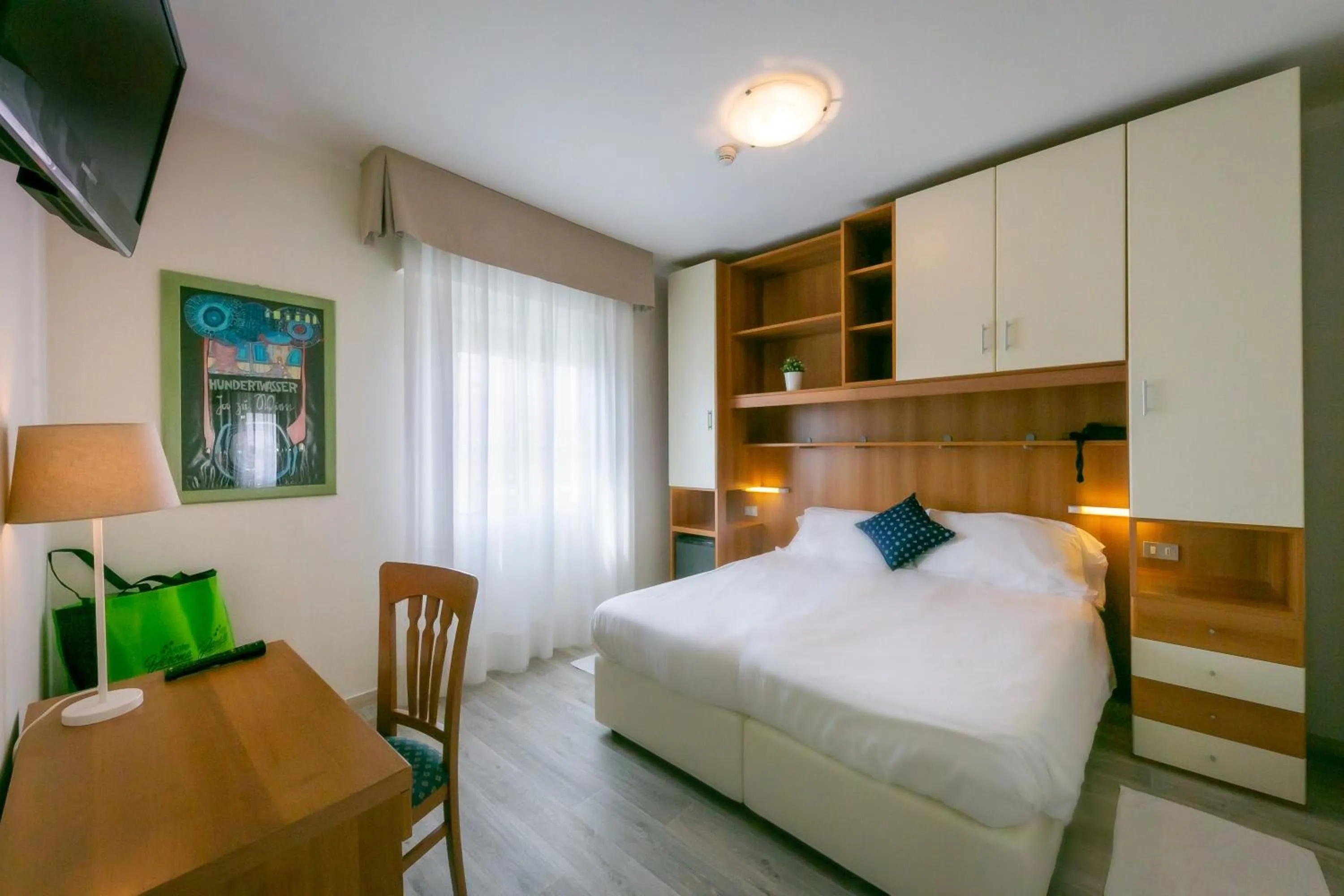 Bedroom, Bed in Hotel Verona