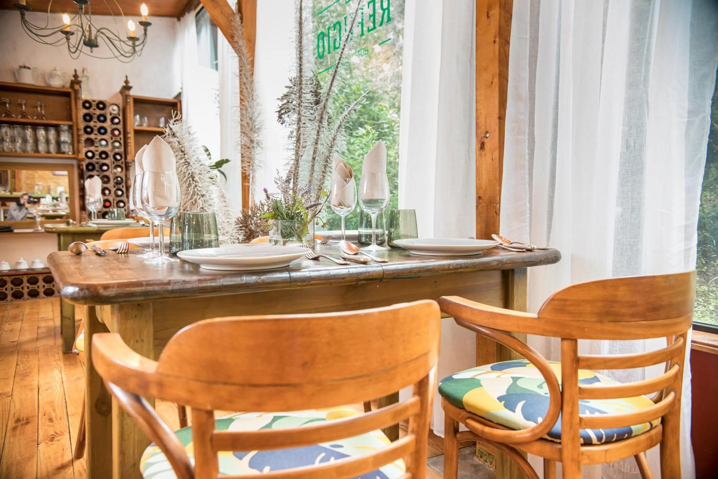 Restaurant/places to eat in Hotel Rural El Refugio - Solo Adultos