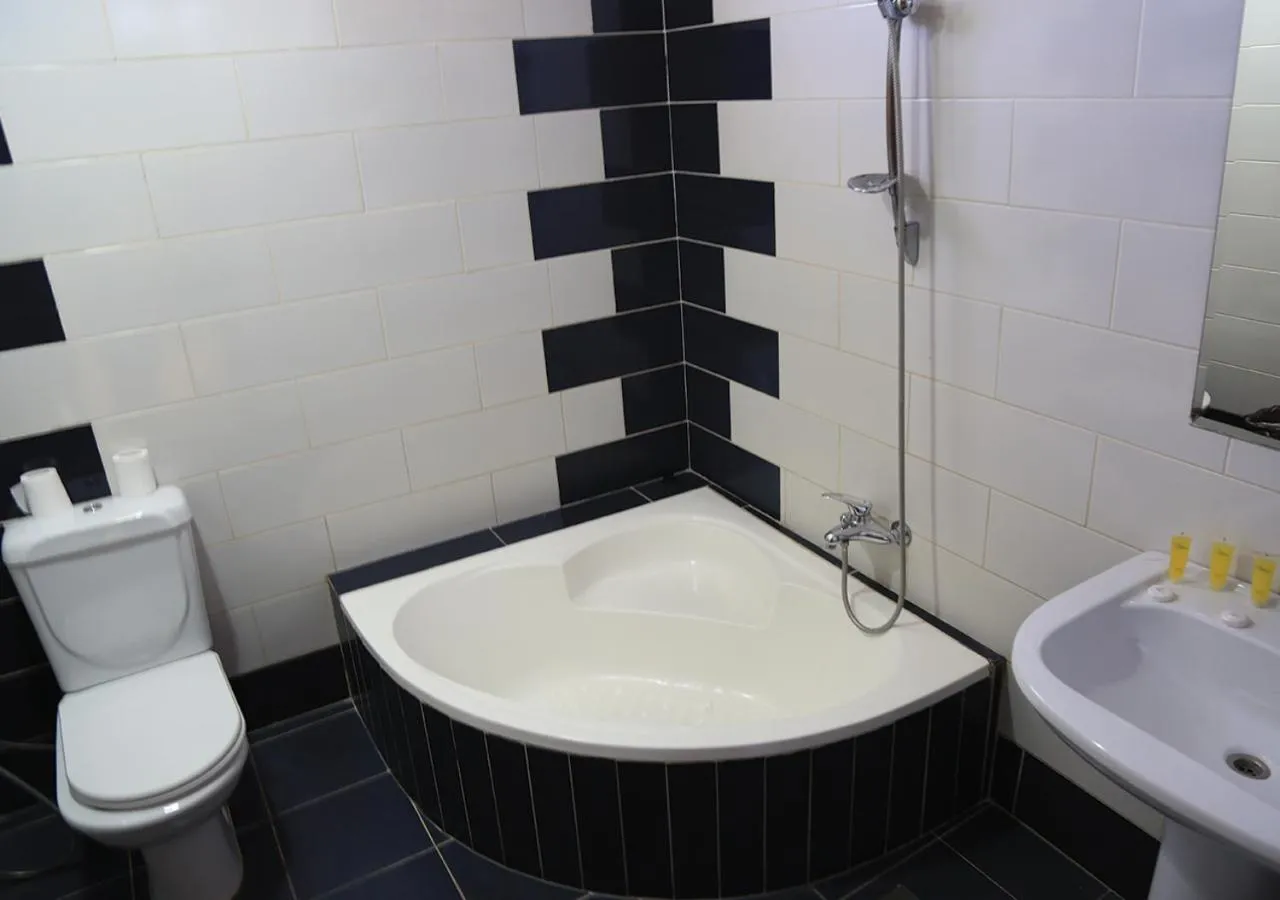 Bathroom in Ajnadeen Hotel