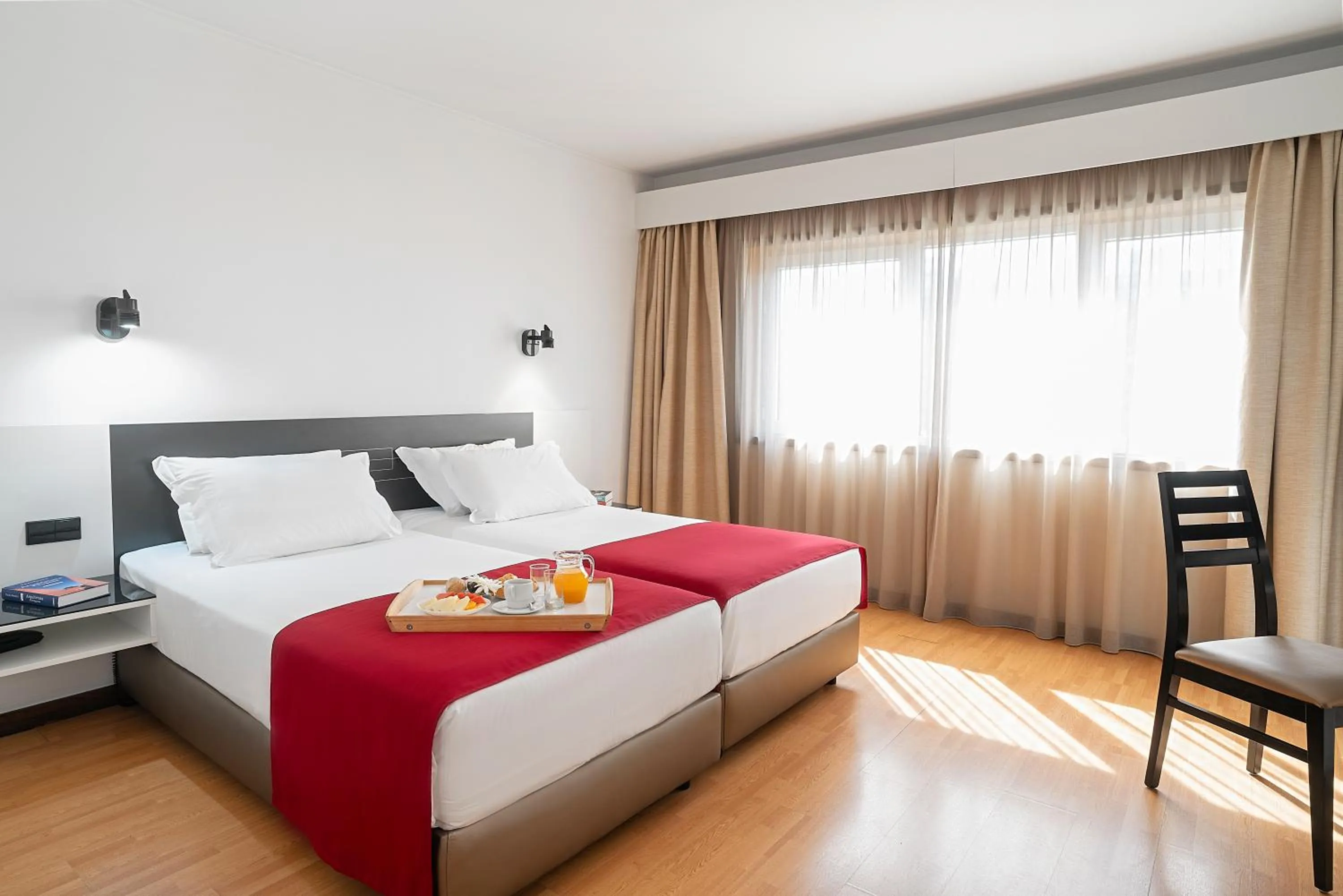 Bed in Hotel Amadeos - Matosinhos - Porto