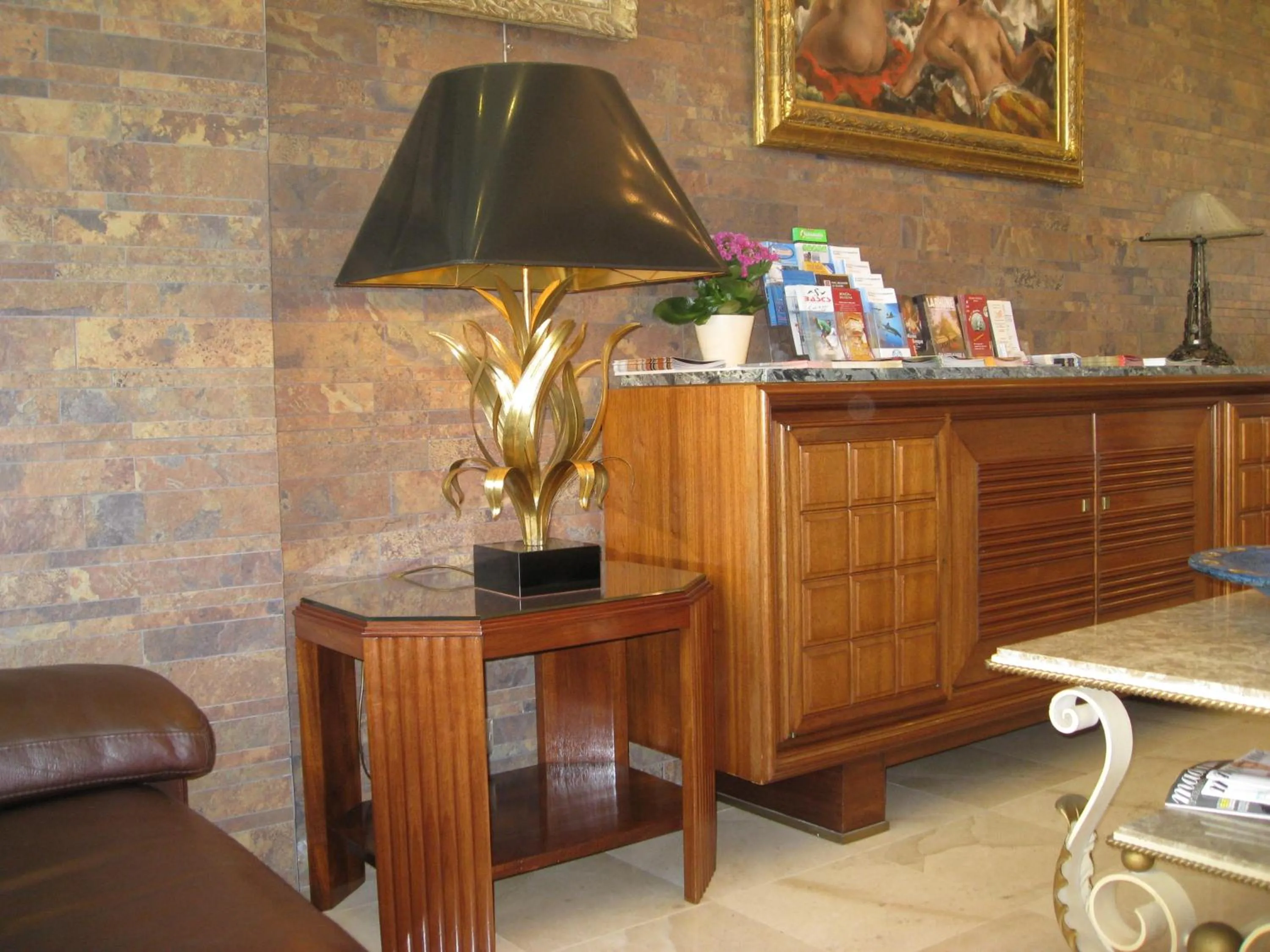 Lobby or reception in Hotel Barnetche