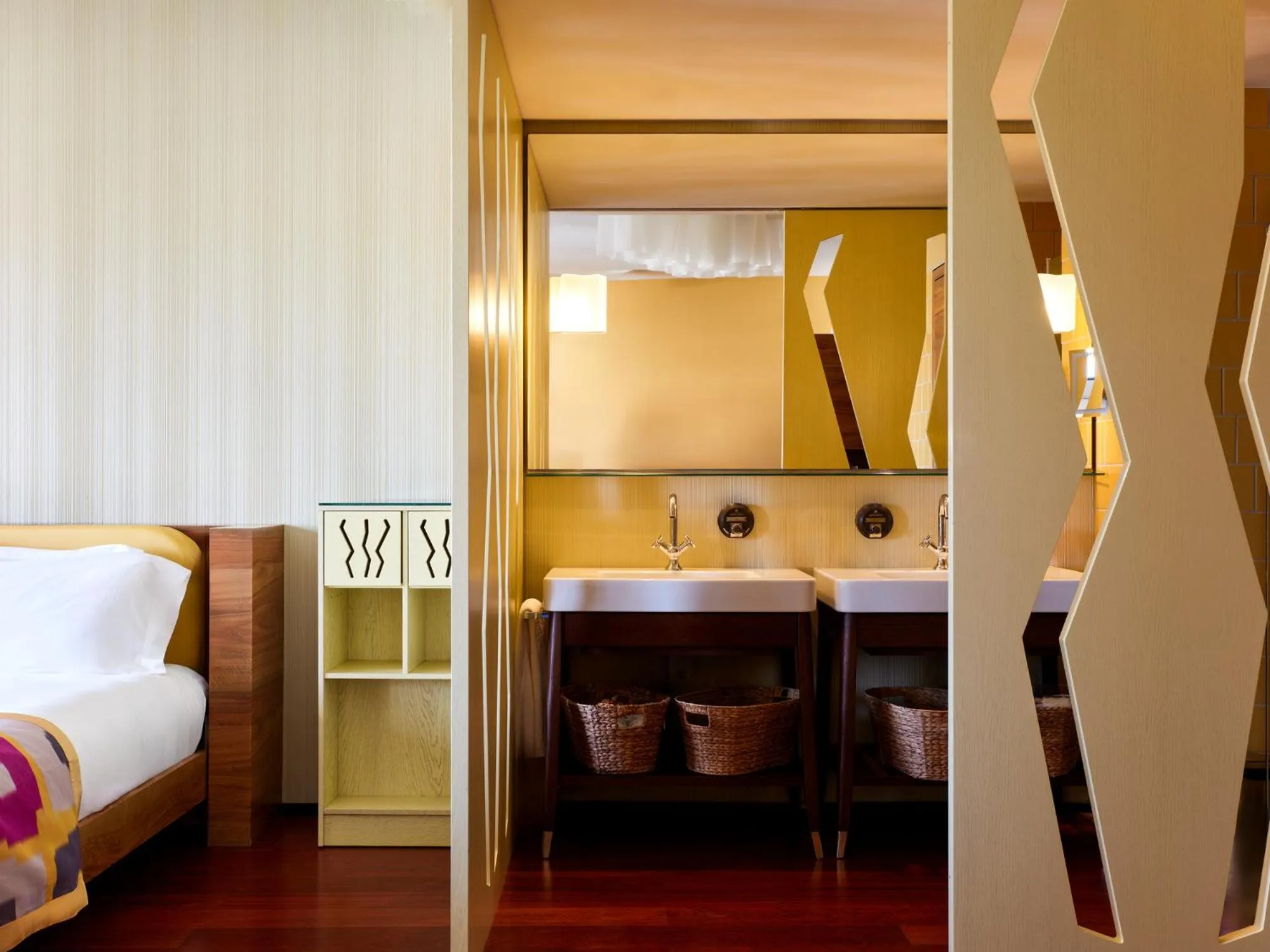 Bed in Bohemia Suites & Spa - Adults Only