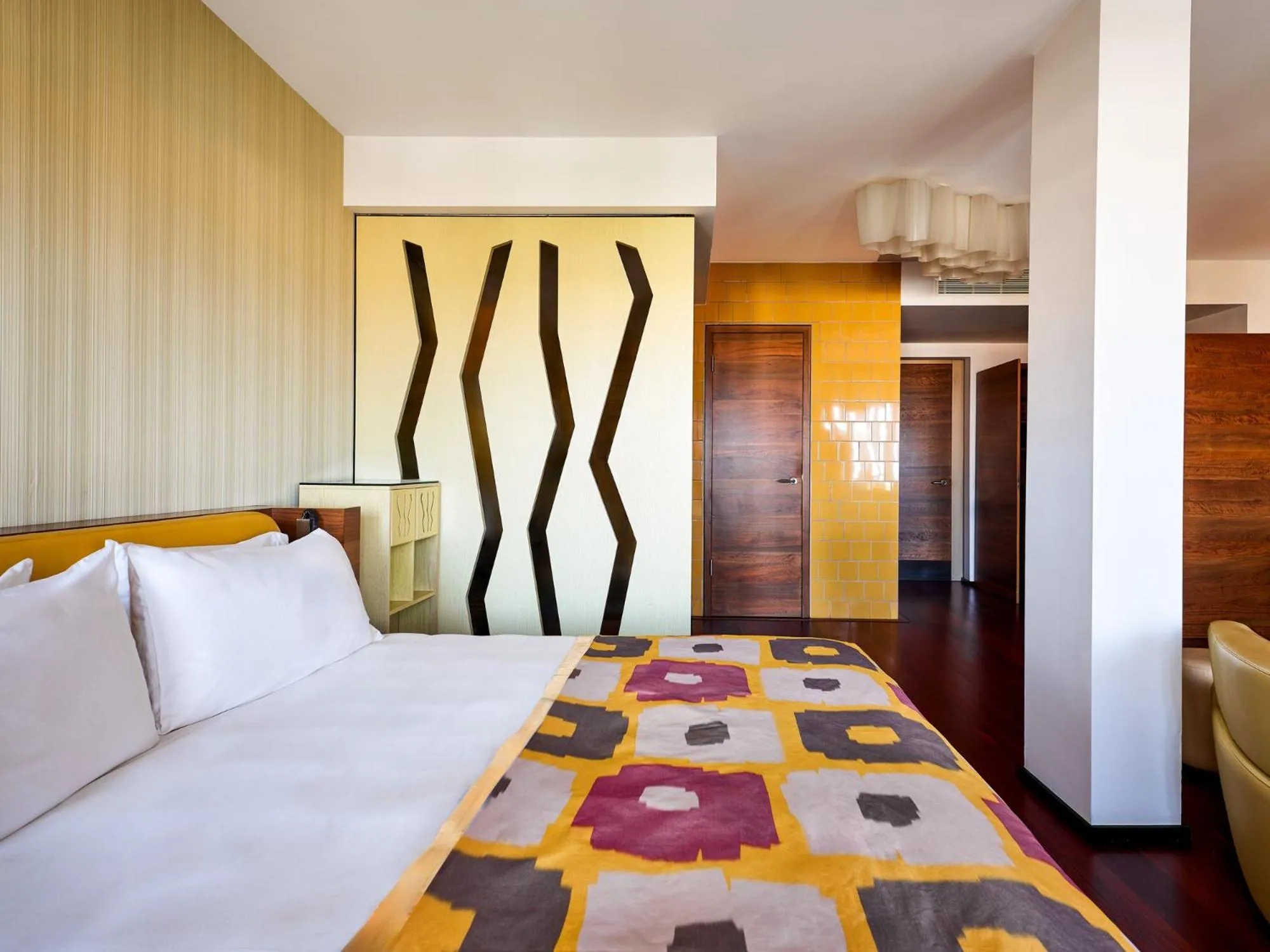 Bed in Bohemia Suites & Spa - Adults Only