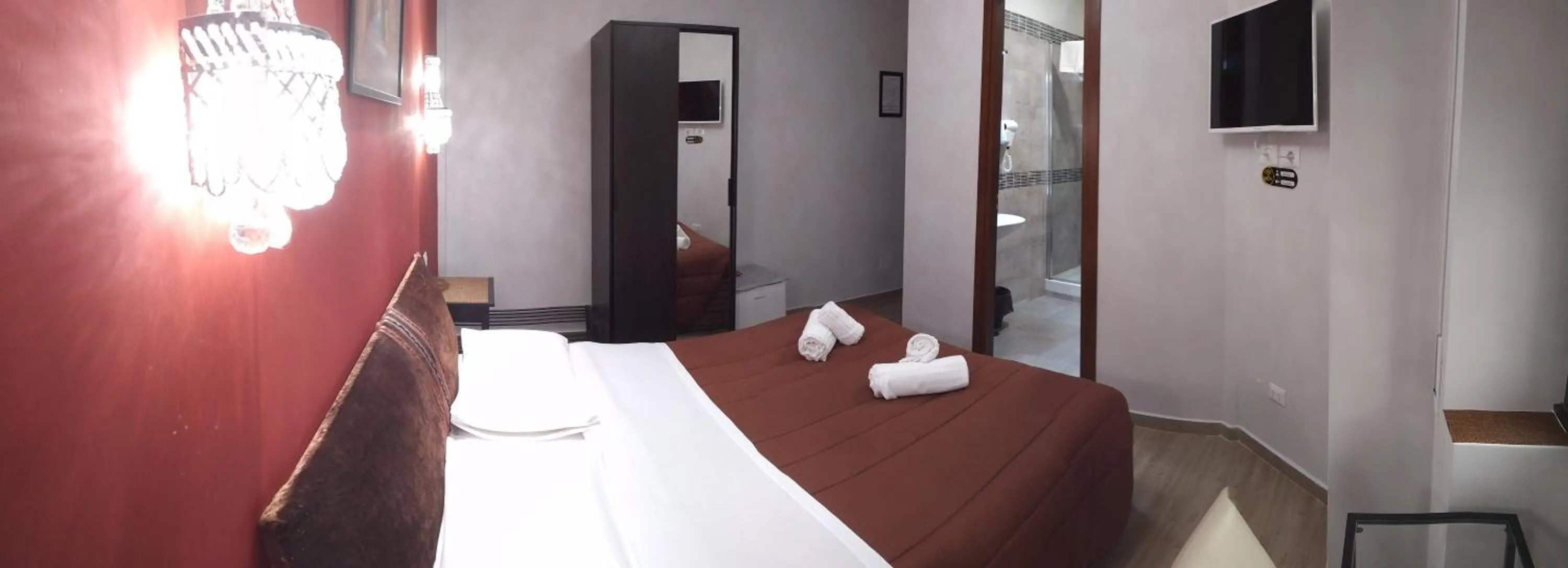 Bed in Seven Miracles Inn