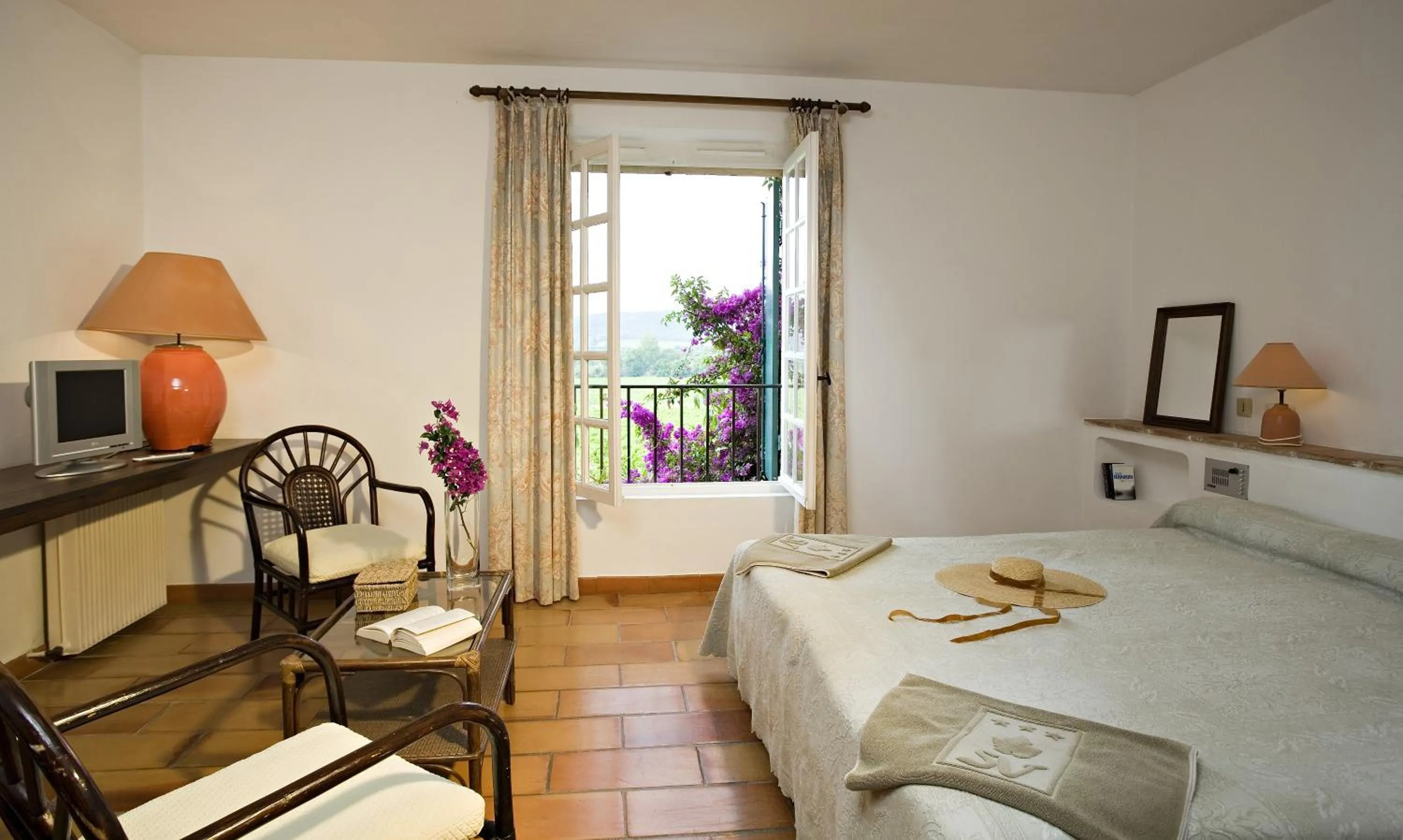 Photo of the whole room in Saint-Vincent