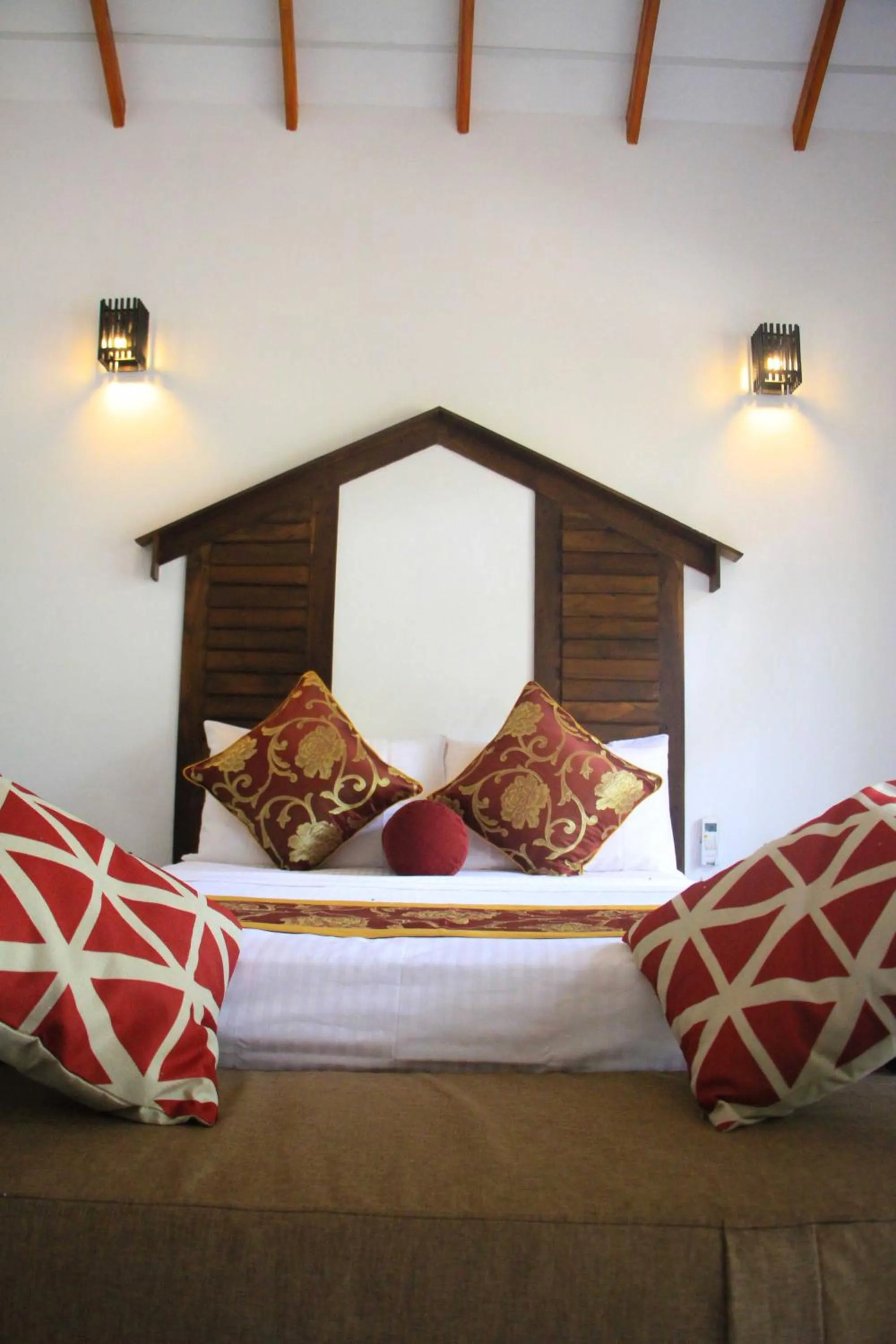Living room, Bed in Palmyra Nature Resort Sigiriya