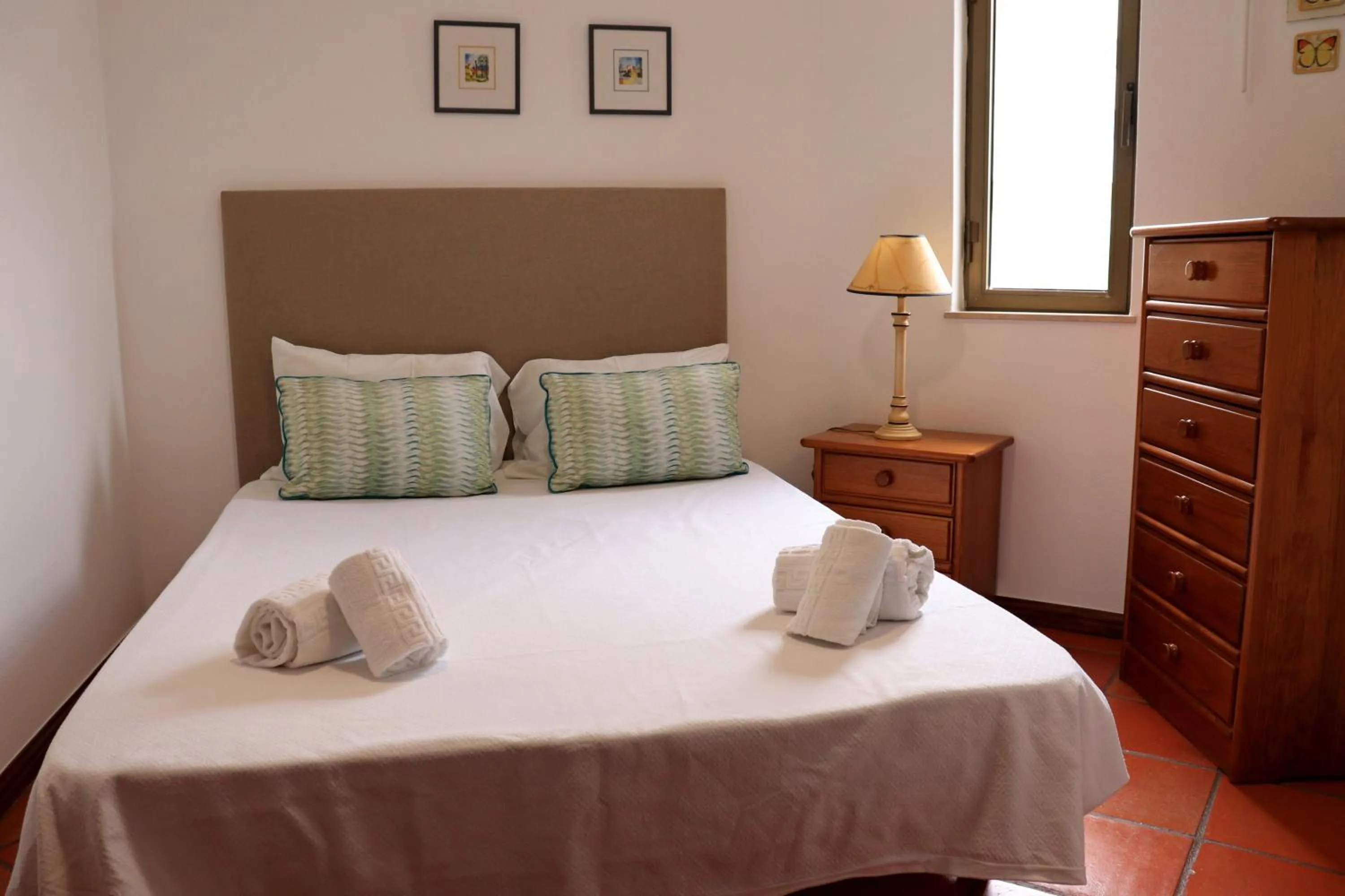 Bedroom, Bed in Algardia Marina Parque by Garvetur