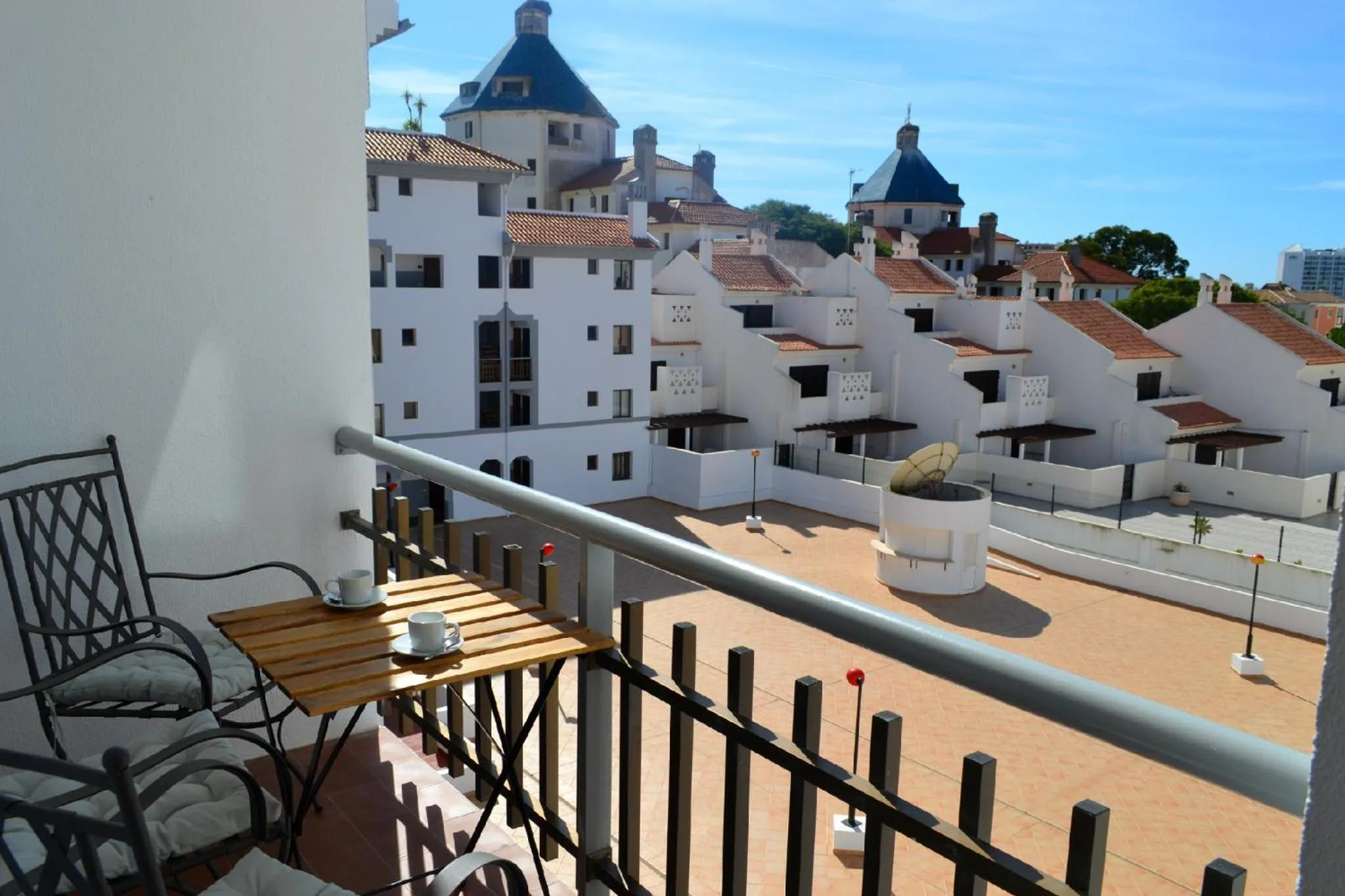 Balcony/Terrace in Algardia Marina Parque by Garvetur