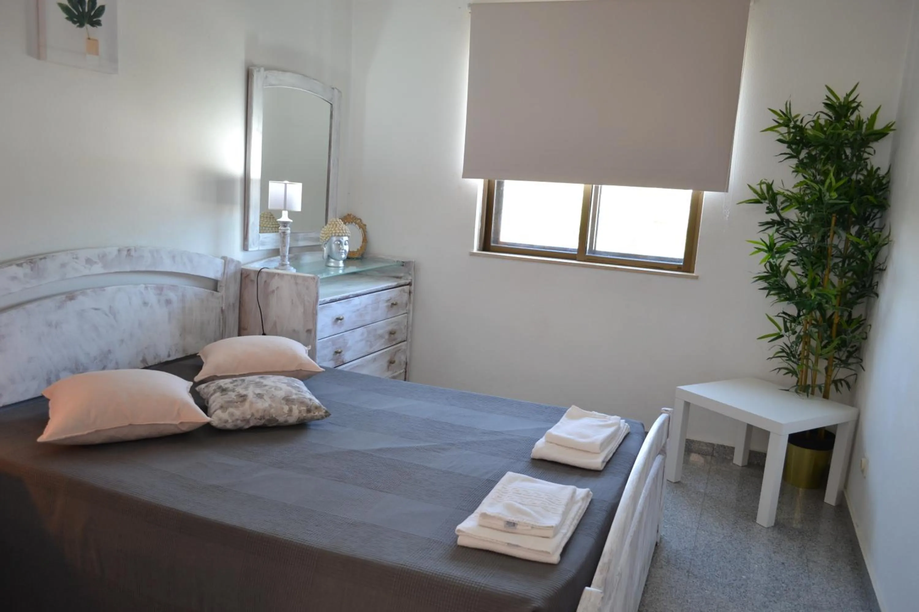Bedroom, Bed in Algardia Marina Parque by Garvetur