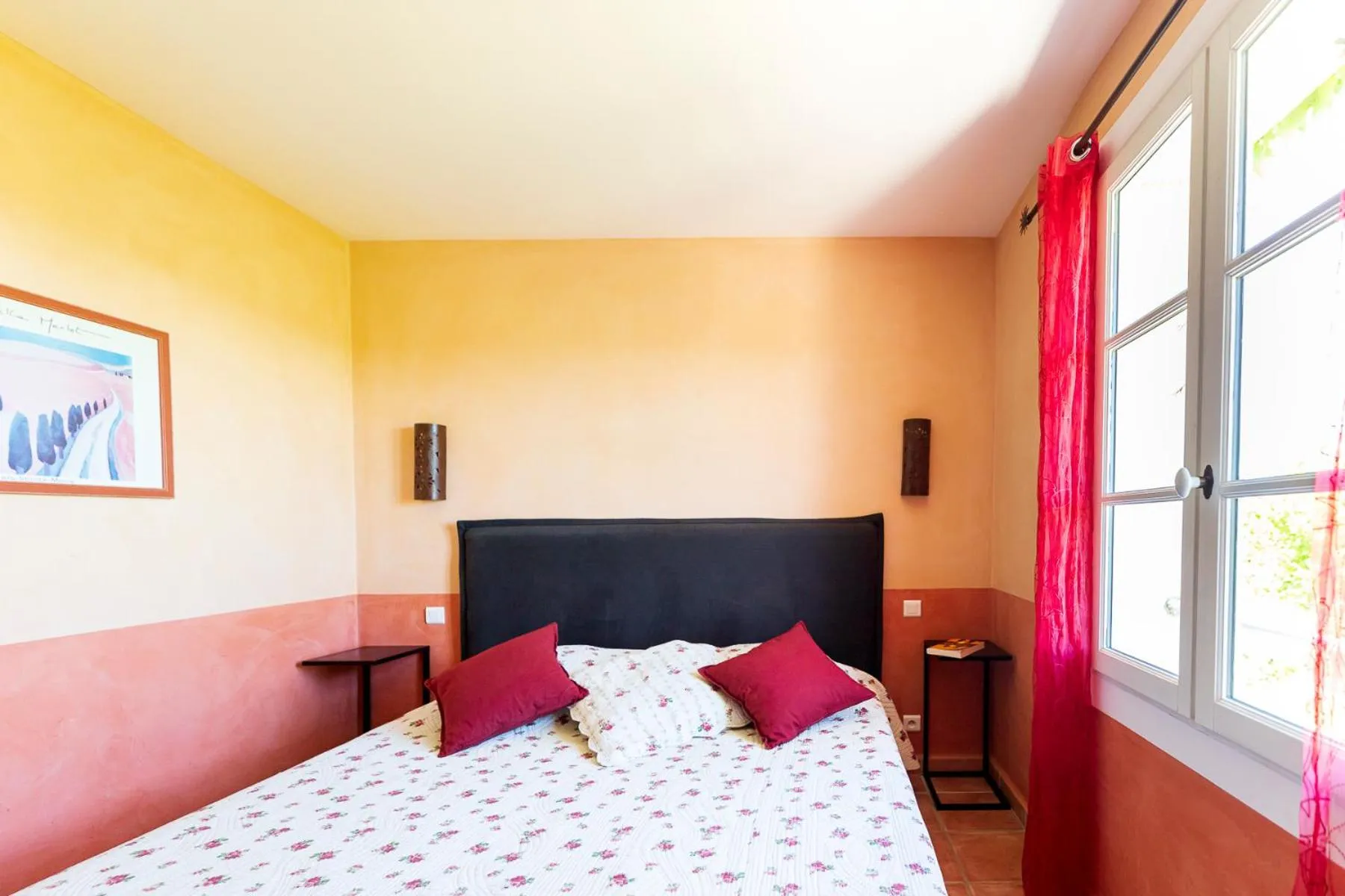 Bed in La Ferme du petit Ségriès Bed and Breakfast