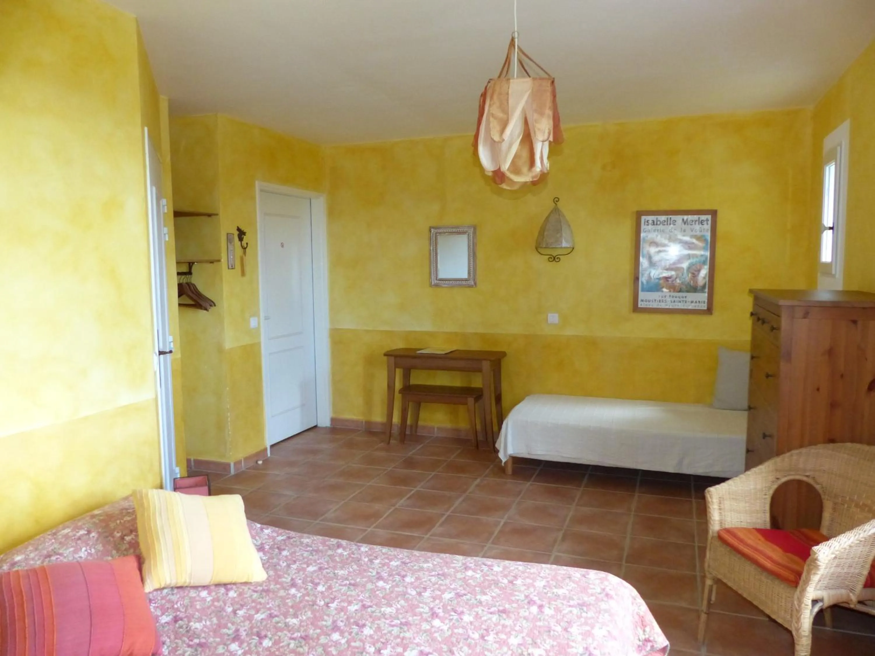 Bed in La Ferme du petit Ségriès Bed and Breakfast