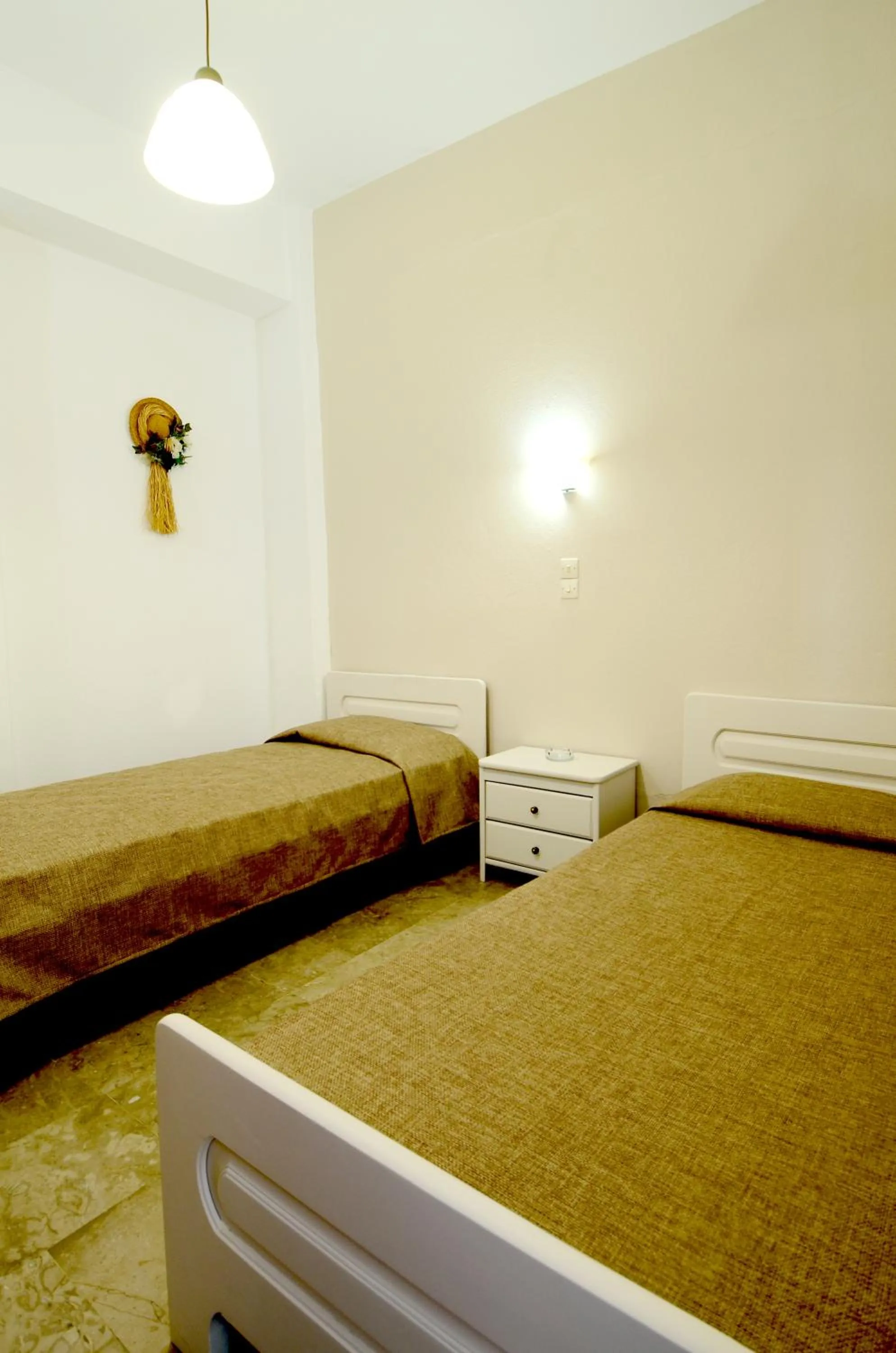 Bed in Golden Apartments