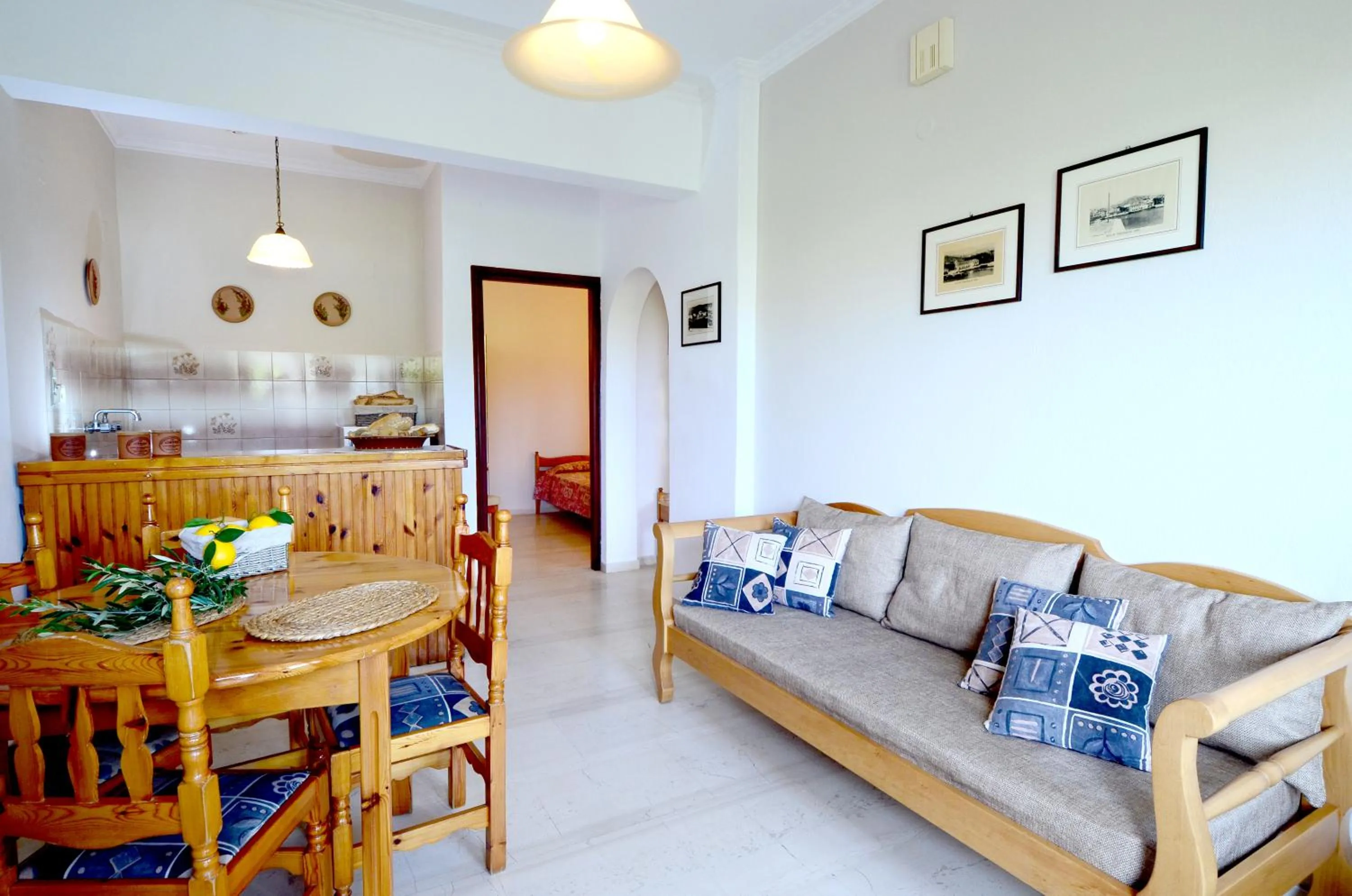 Kitchen or kitchenette in Golden Apartments