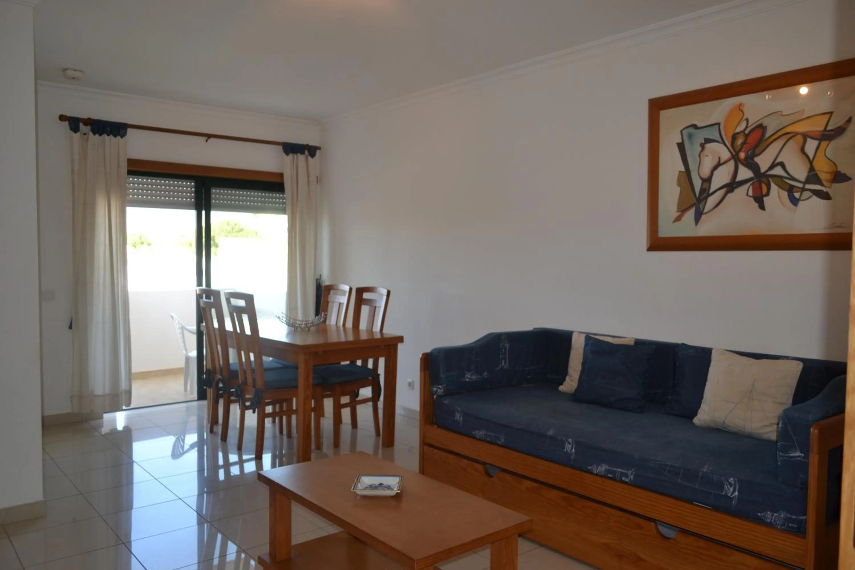 Living room, Seating Area in Eden Vilage by Garvetur