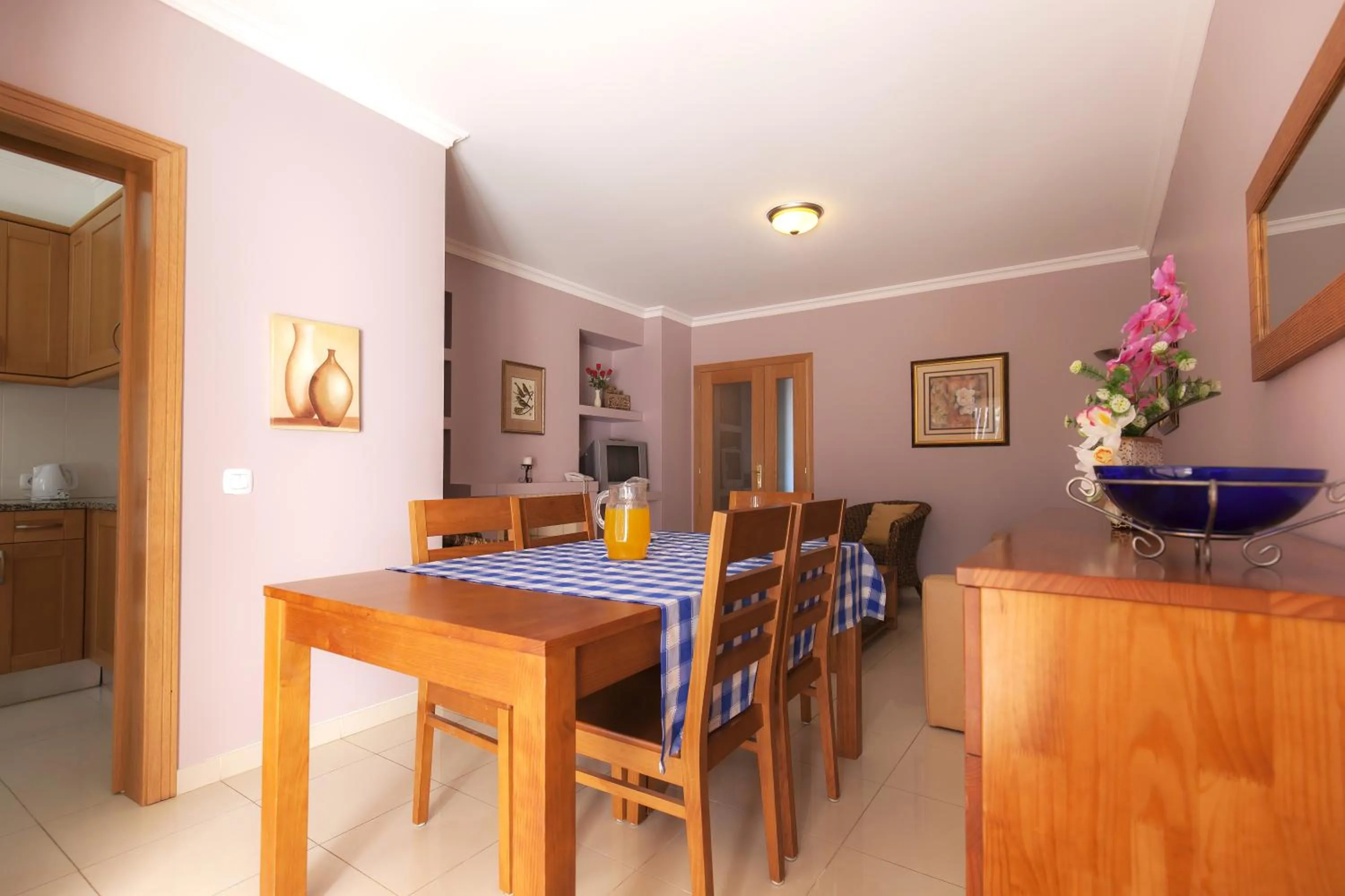 Living room in Eden Vilage by Garvetur