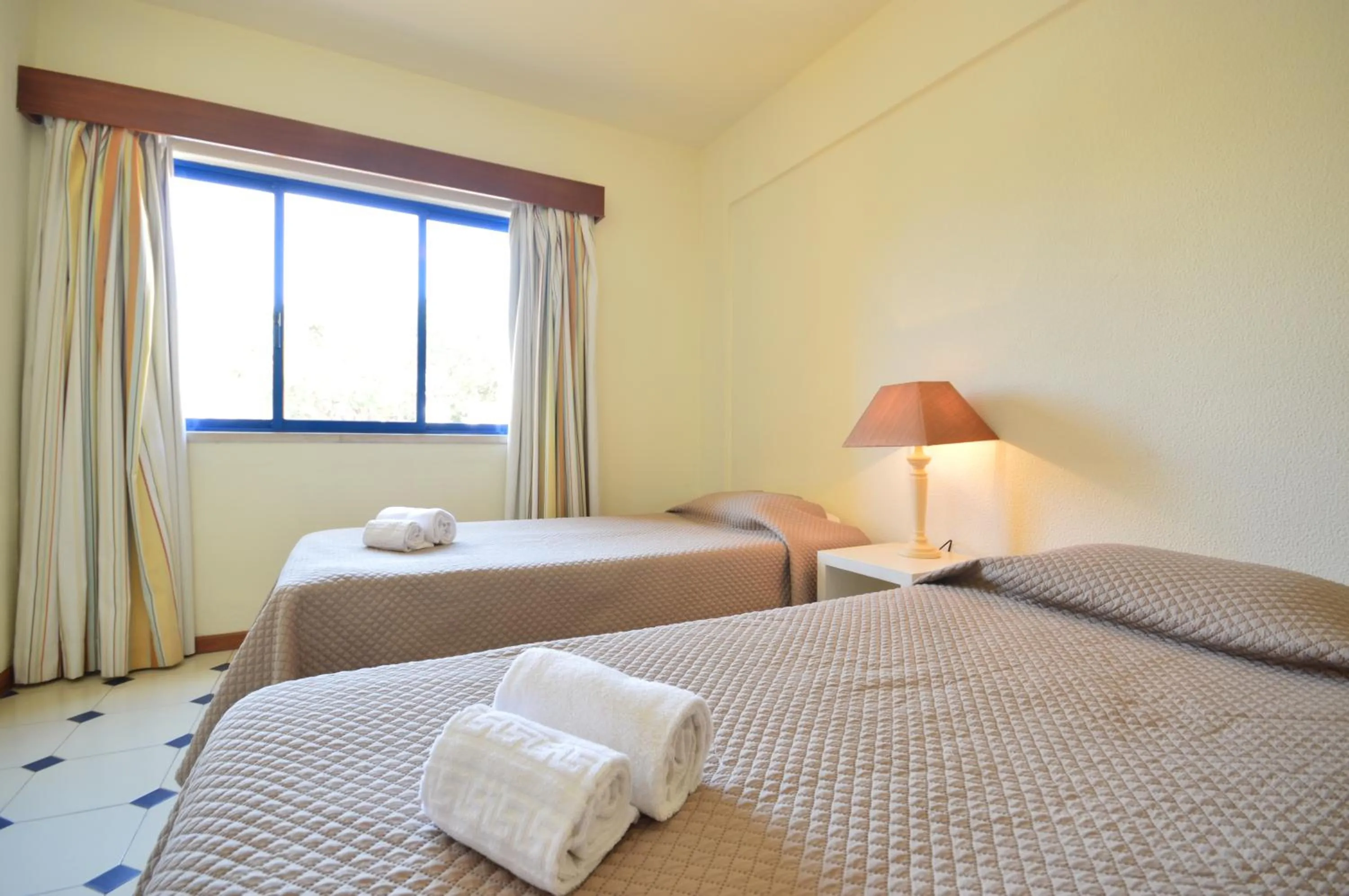 Bed in Rio by Garvetur